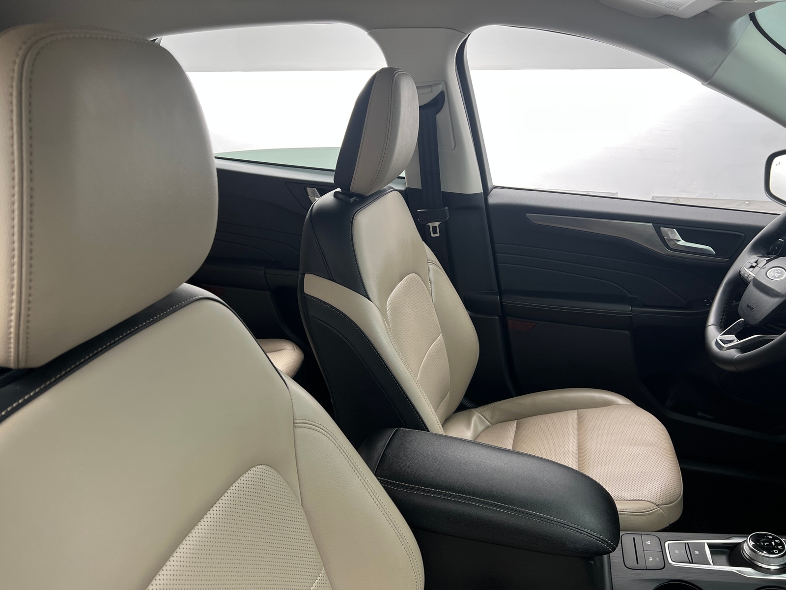 Thumbnail: 2022 Ford Escape - 2