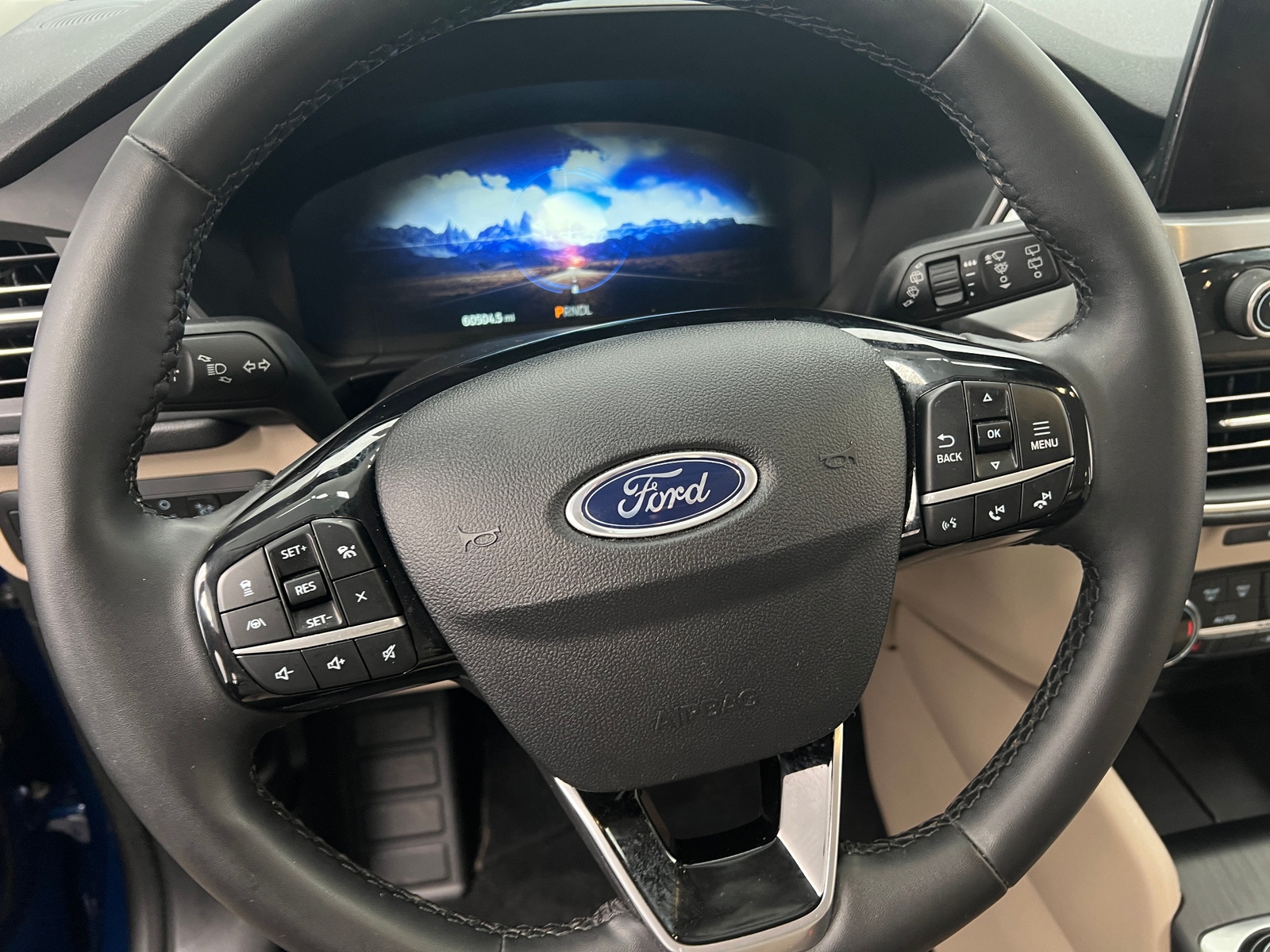 Thumbnail: 2022 Ford Escape - 5