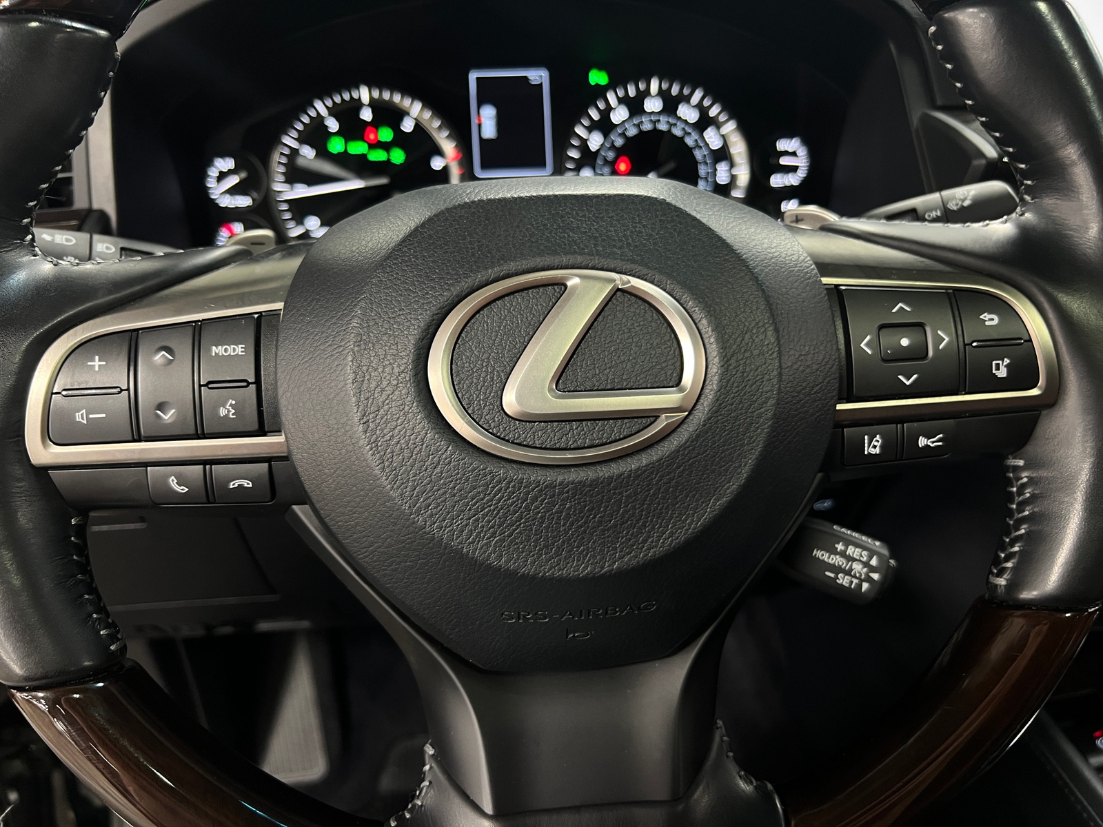 Thumbnail: 2018 Lexus LX - 4