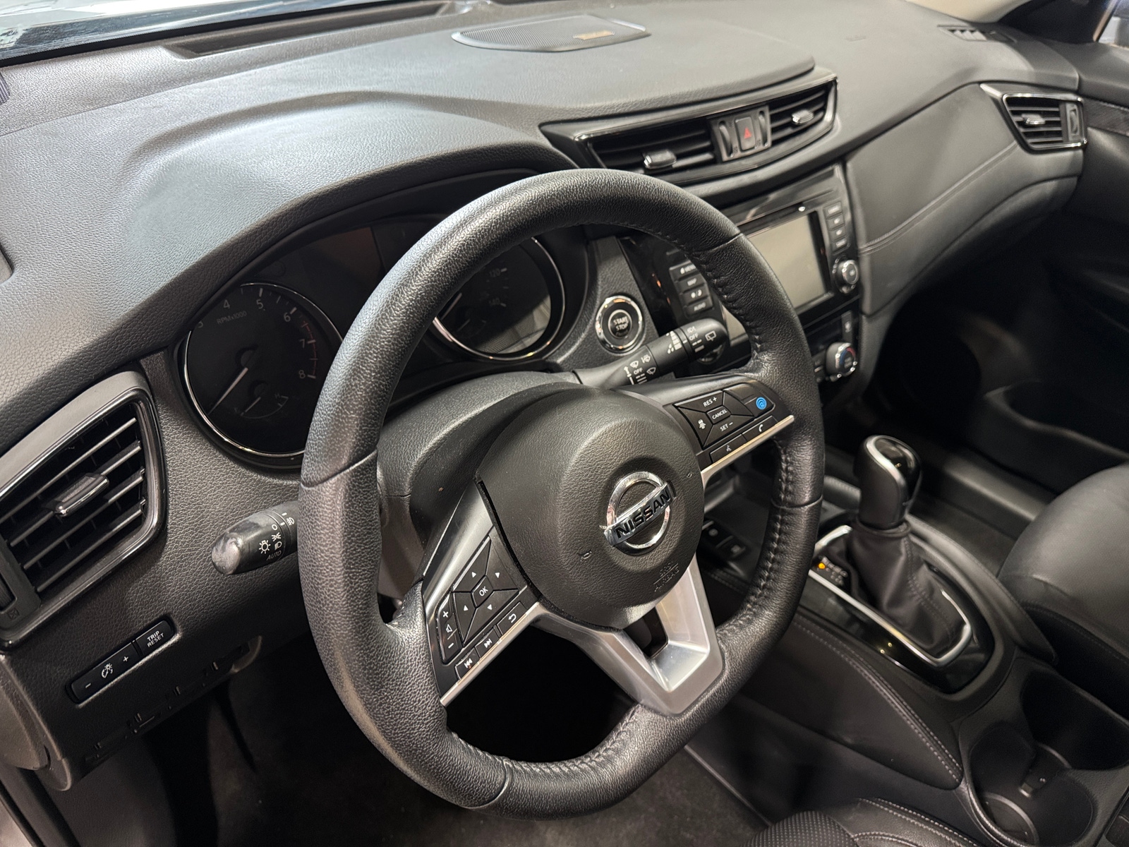 Thumbnail: 2020 Nissan Rogue - 2