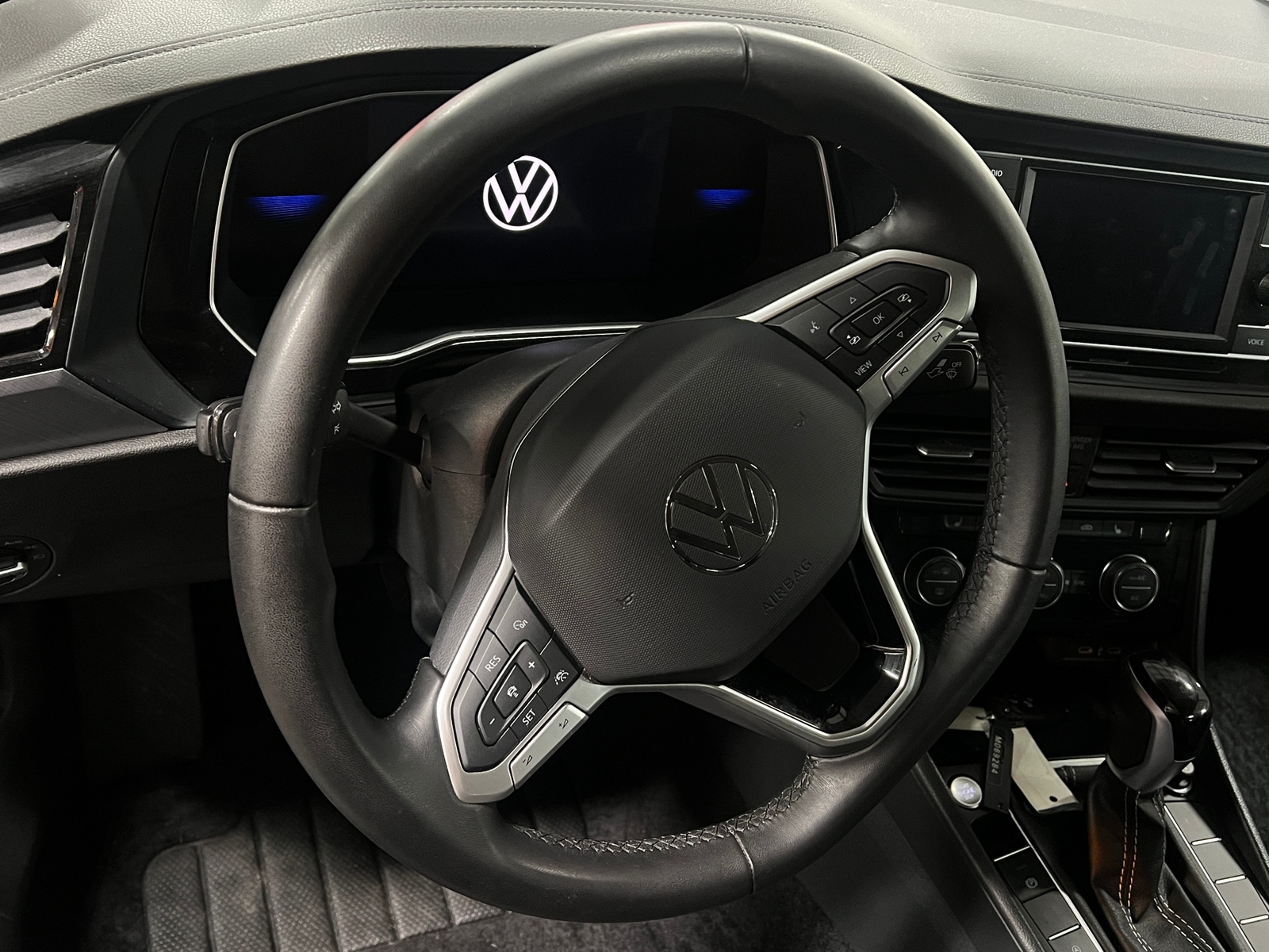 Thumbnail: 2024 Volkswagen Jetta - 4