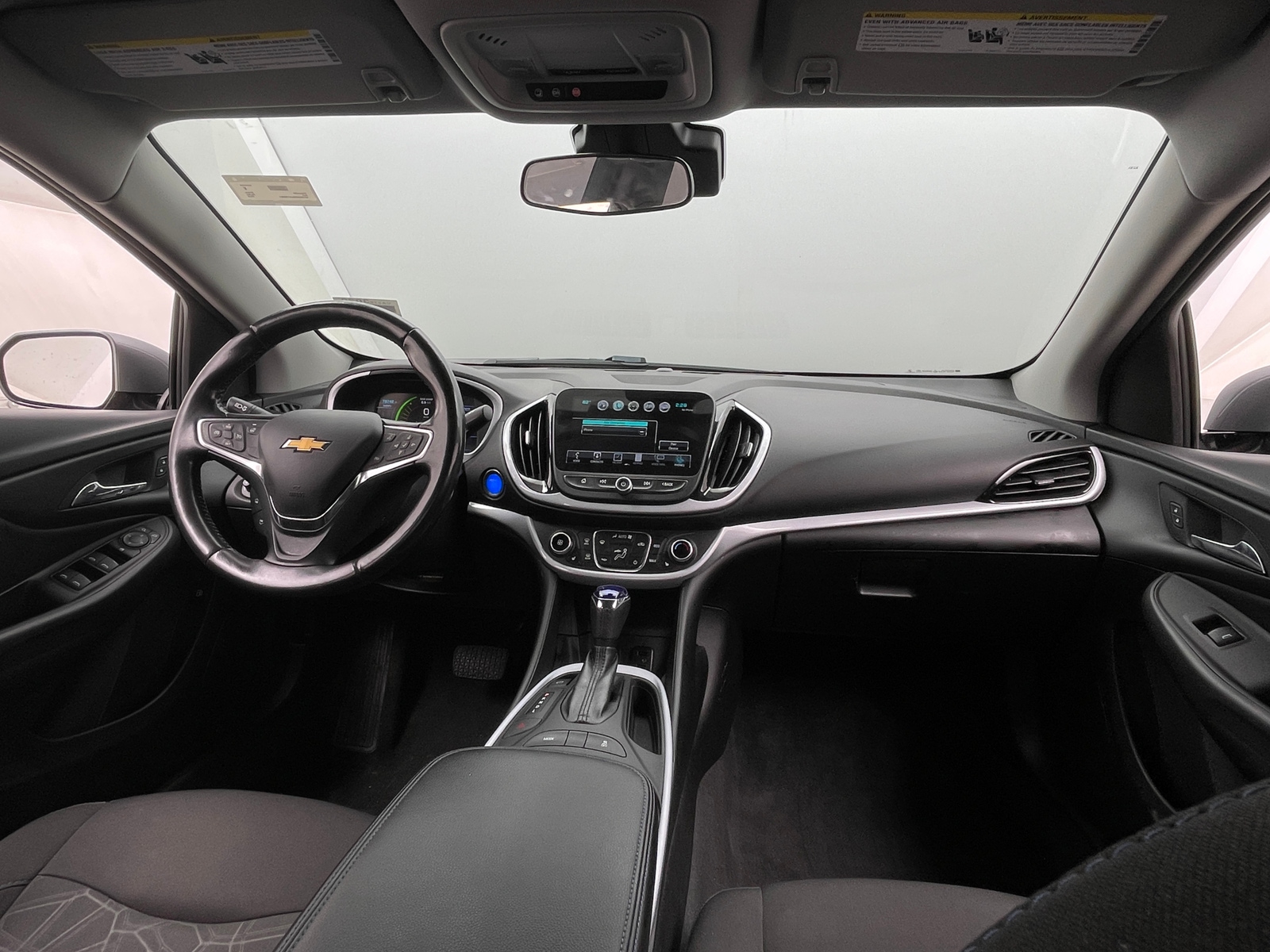 Thumbnail: 2018 Chevrolet Volt - 3
