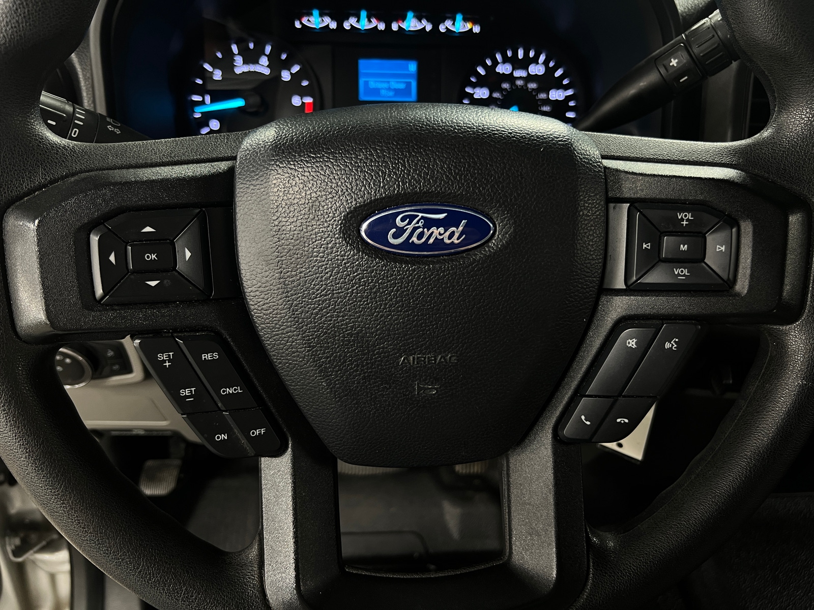 Thumbnail: 2019 Ford Econoline - 4