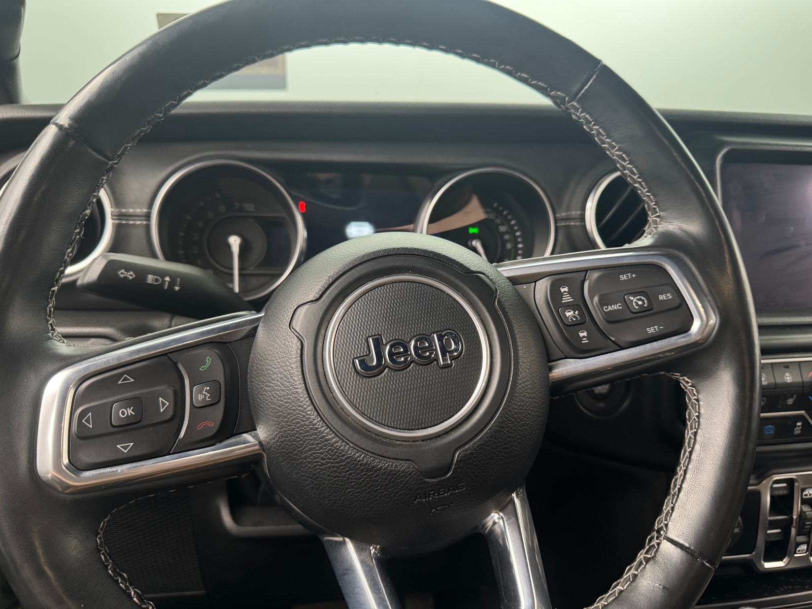 Thumbnail: 2022 Jeep Wrangler - 4