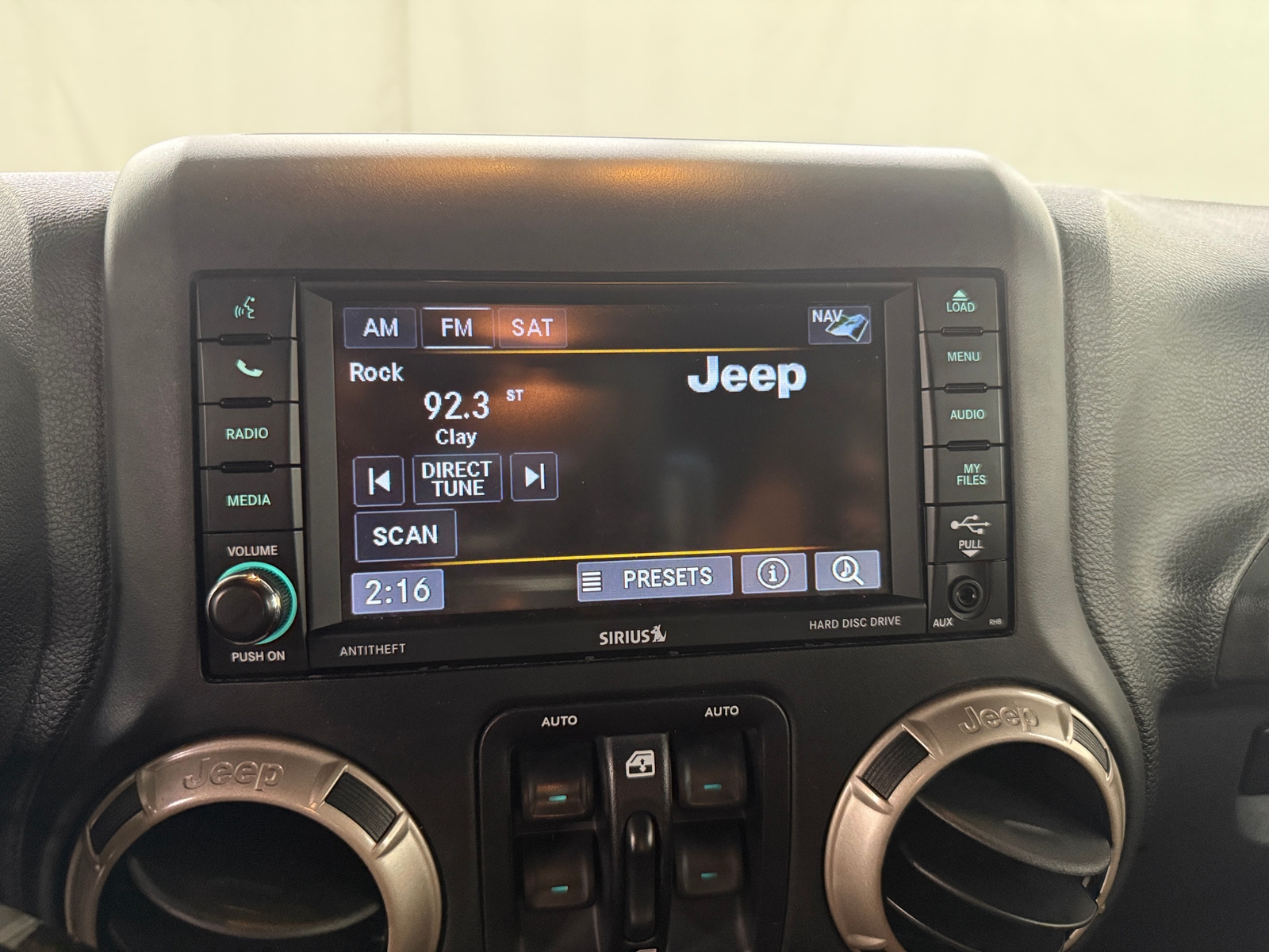 Thumbnail: 2016 Jeep Wrangler - 3