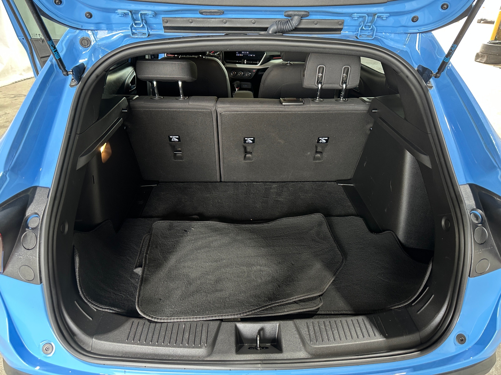 Thumbnail: 2024 Chevrolet Trax - 7