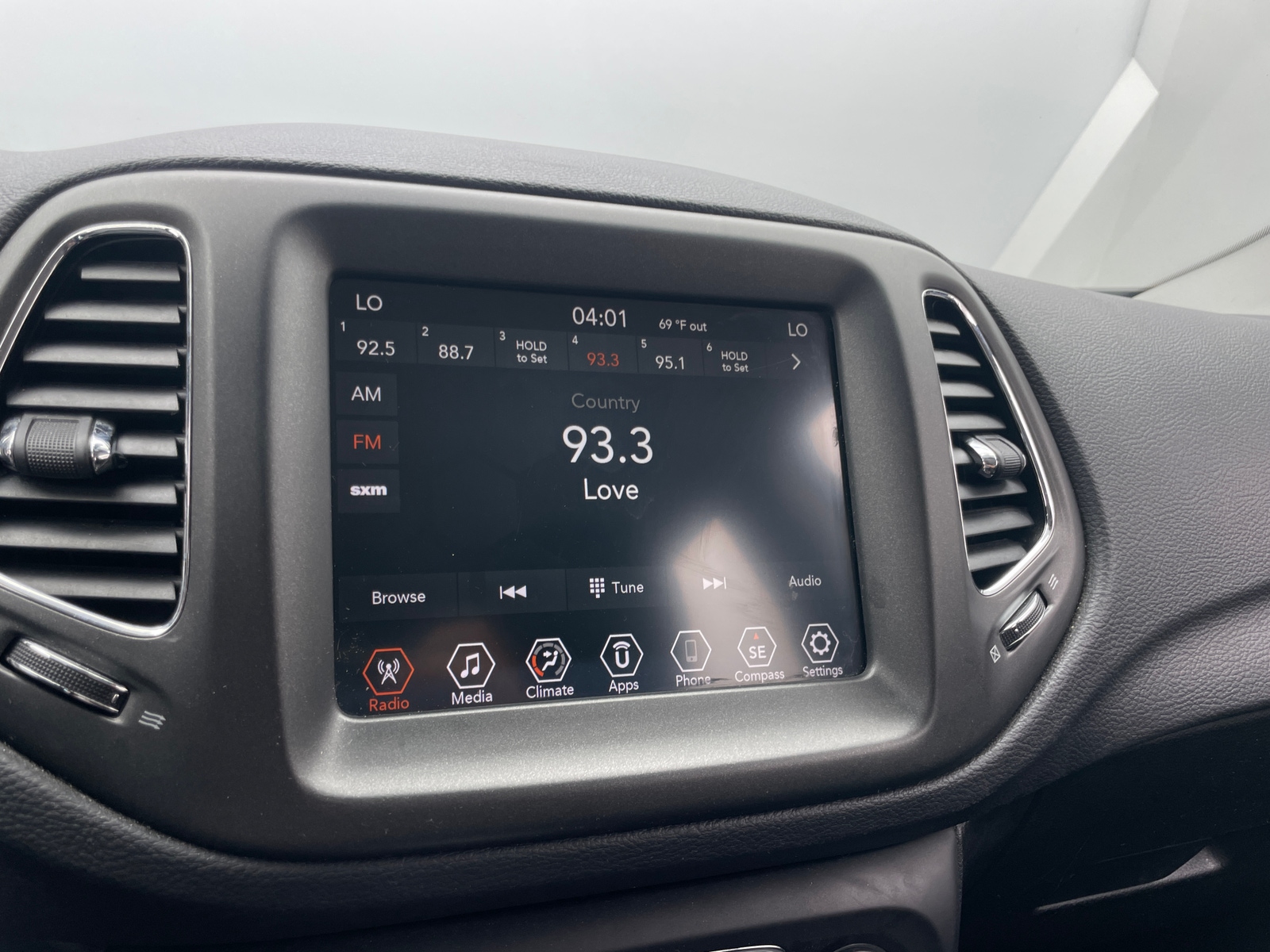 Thumbnail: 2019 Jeep Compass - 4