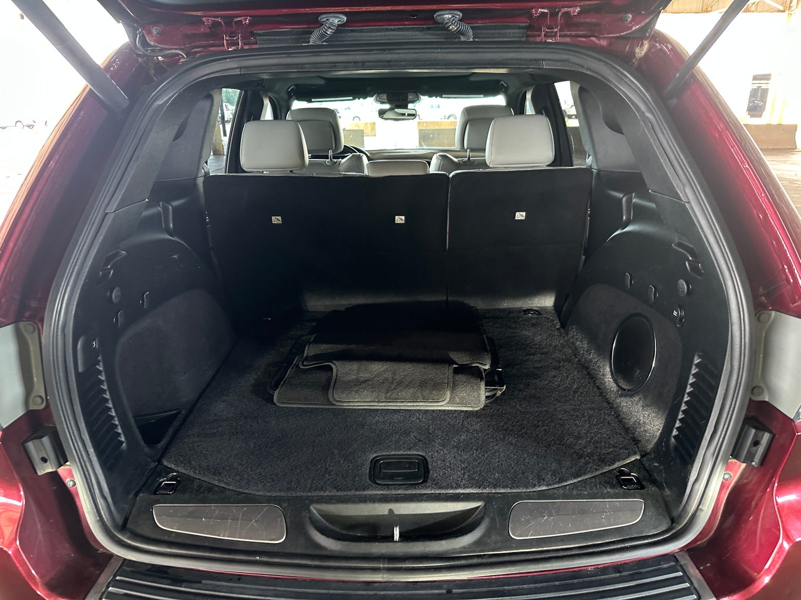 Thumbnail: 2018 Jeep Grand Cherokee - 6