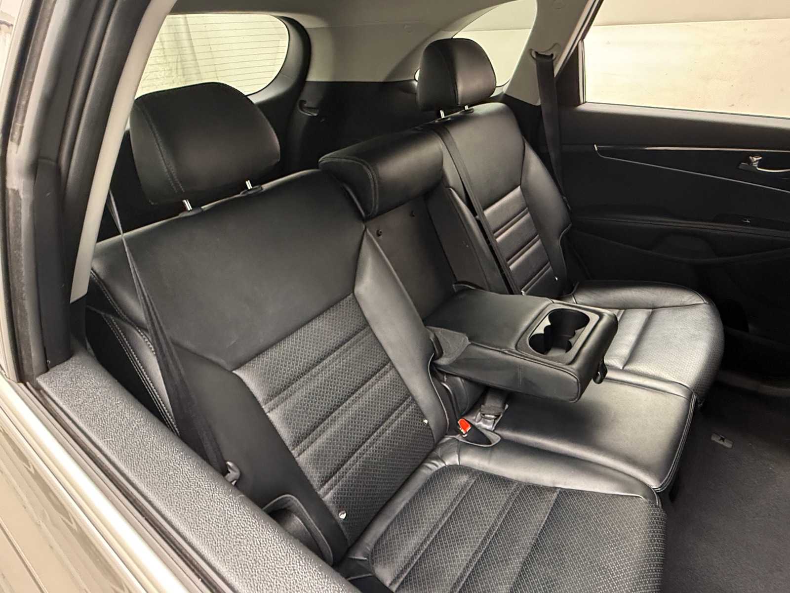 Thumbnail: 2016 Kia Sorento - 5