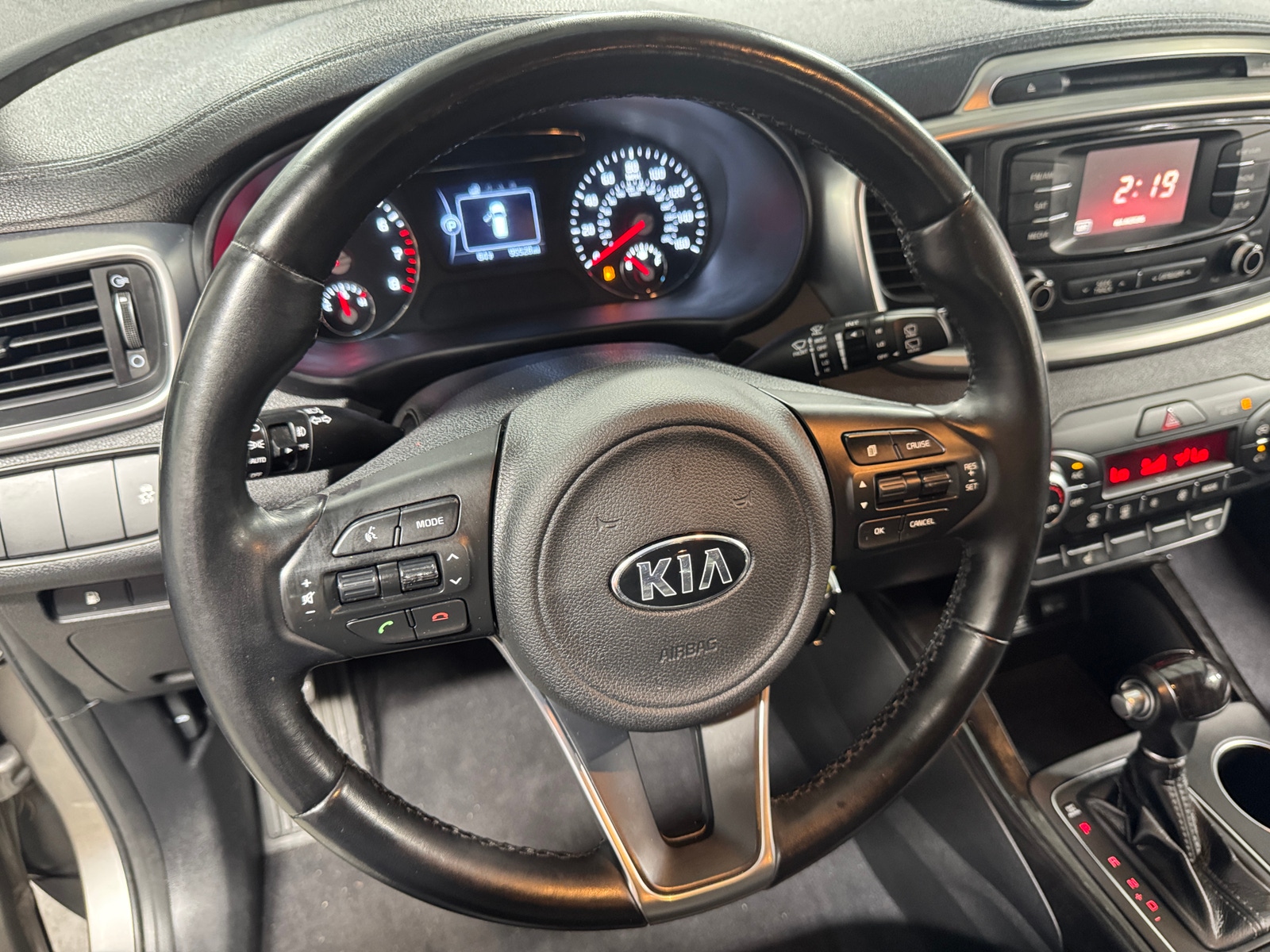 Thumbnail: 2016 Kia Sorento - 4