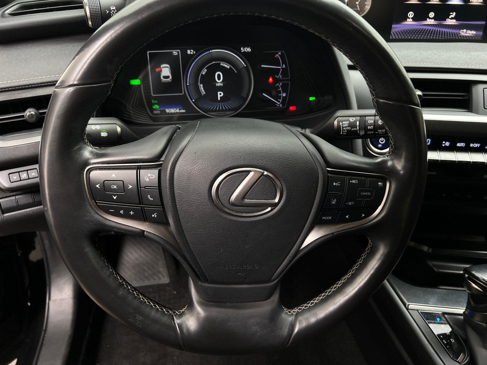 Thumbnail: 2020 Lexus UX - 4