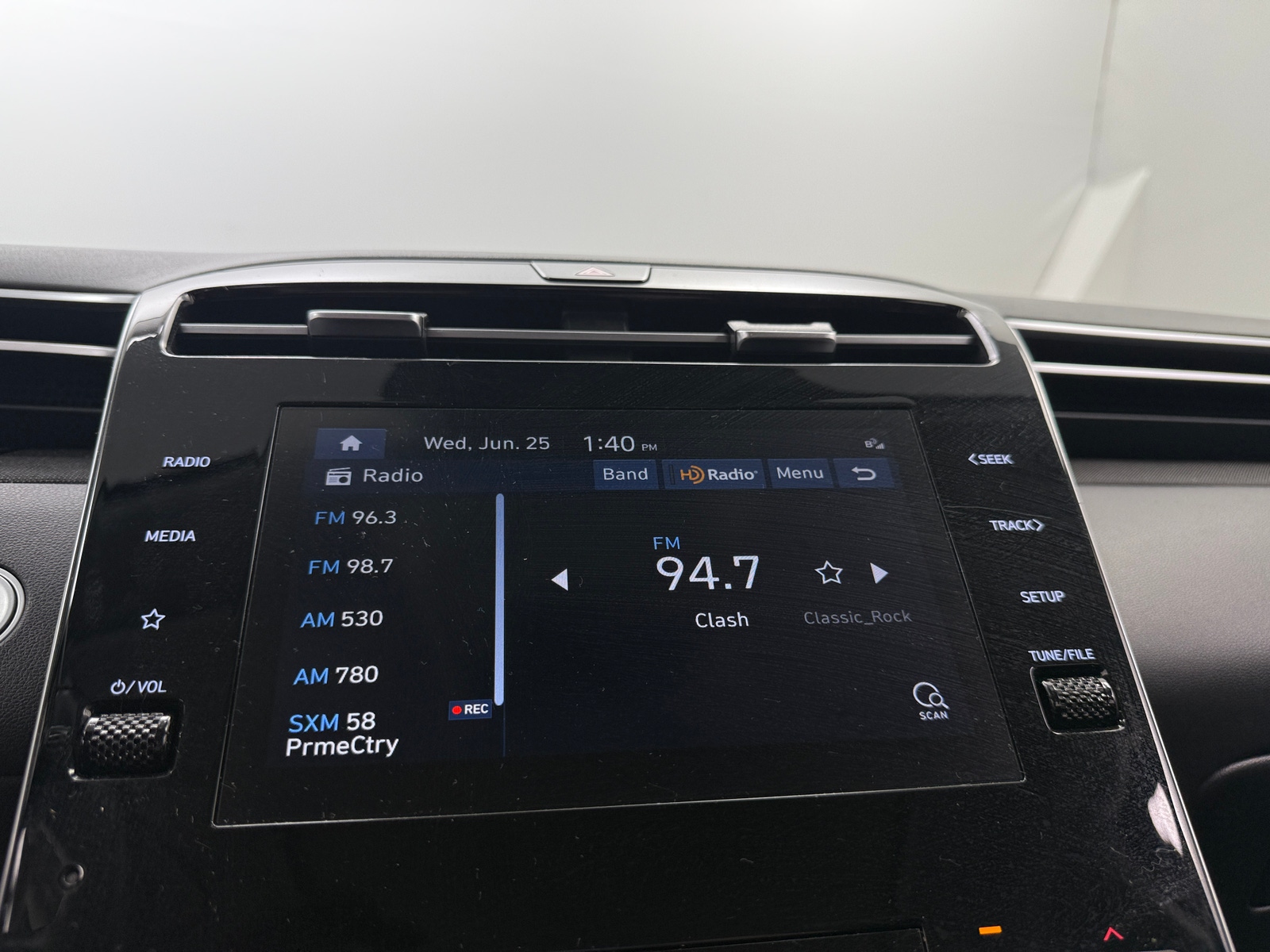 Thumbnail: 2022 Hyundai Tucson - 4