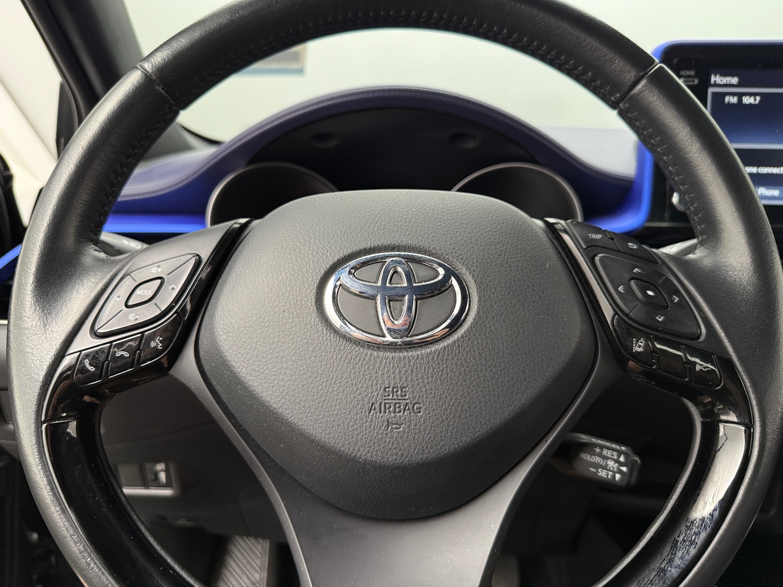 Thumbnail: 2022 Toyota C-HR - 5