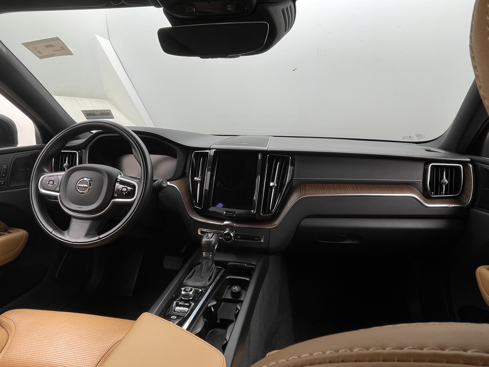 Thumbnail: 2021 Volvo XC60 - 2