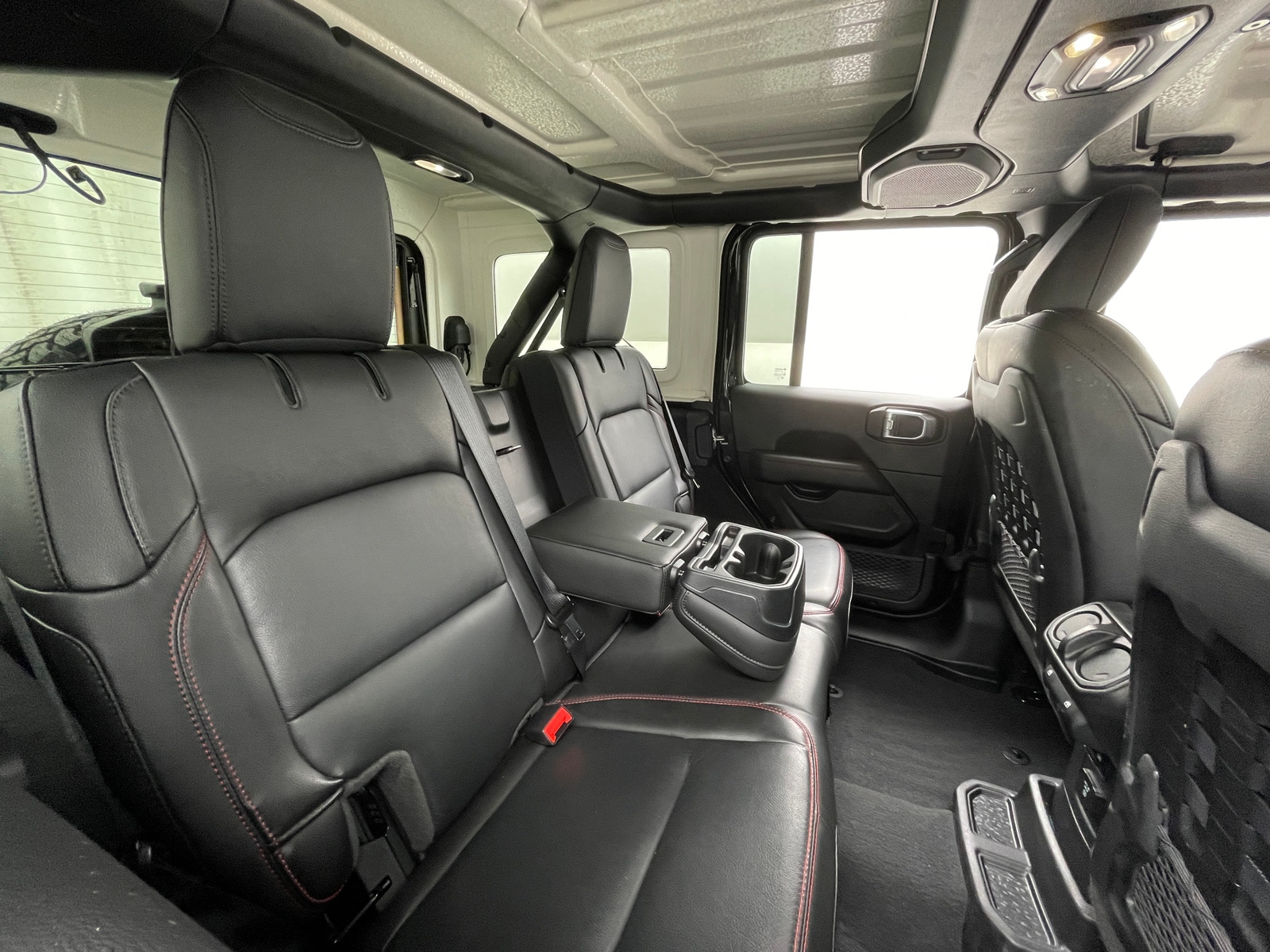 Thumbnail: 2021 Jeep Wrangler - 5