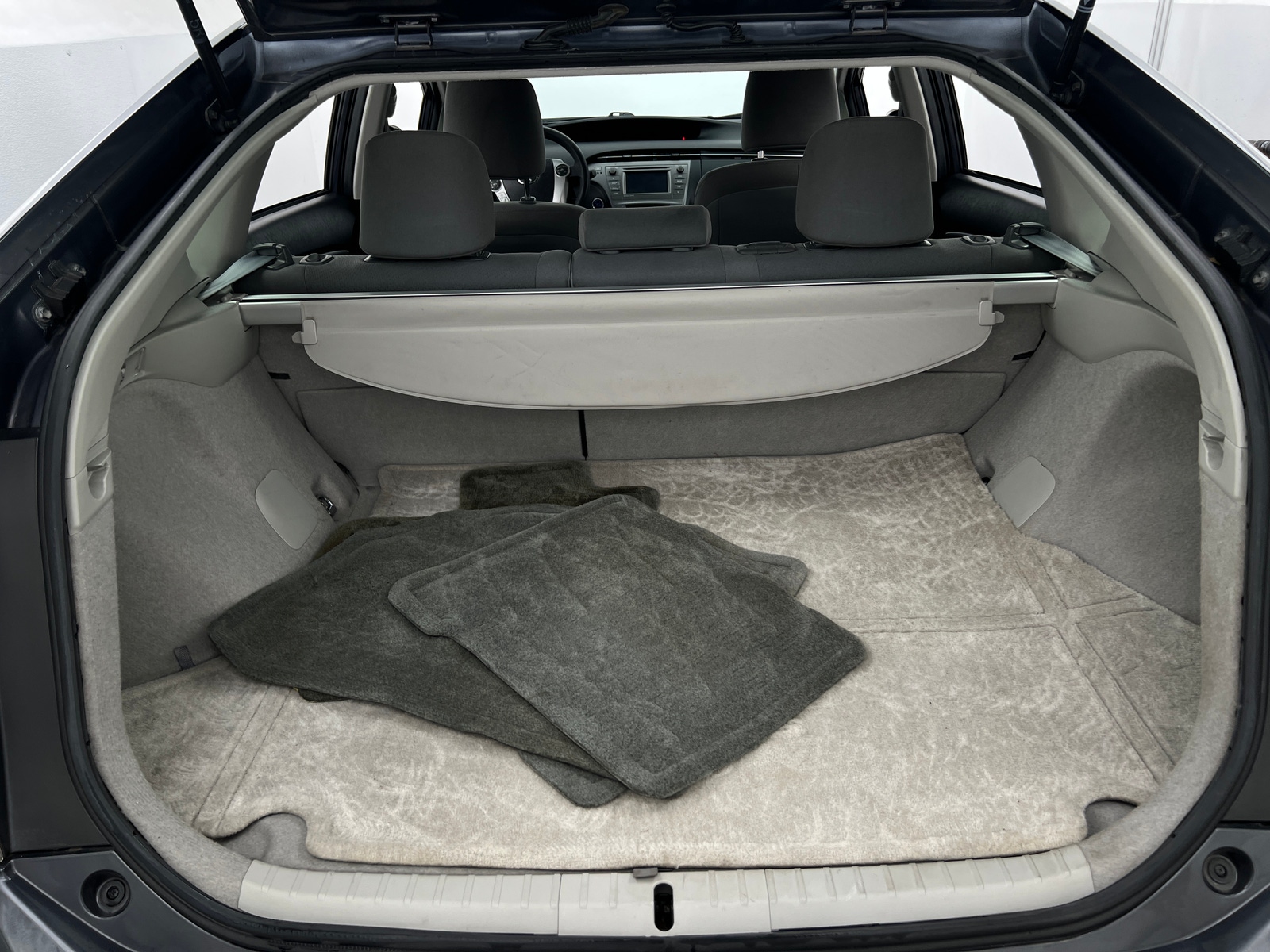 Thumbnail: 2013 Toyota Prius - 7