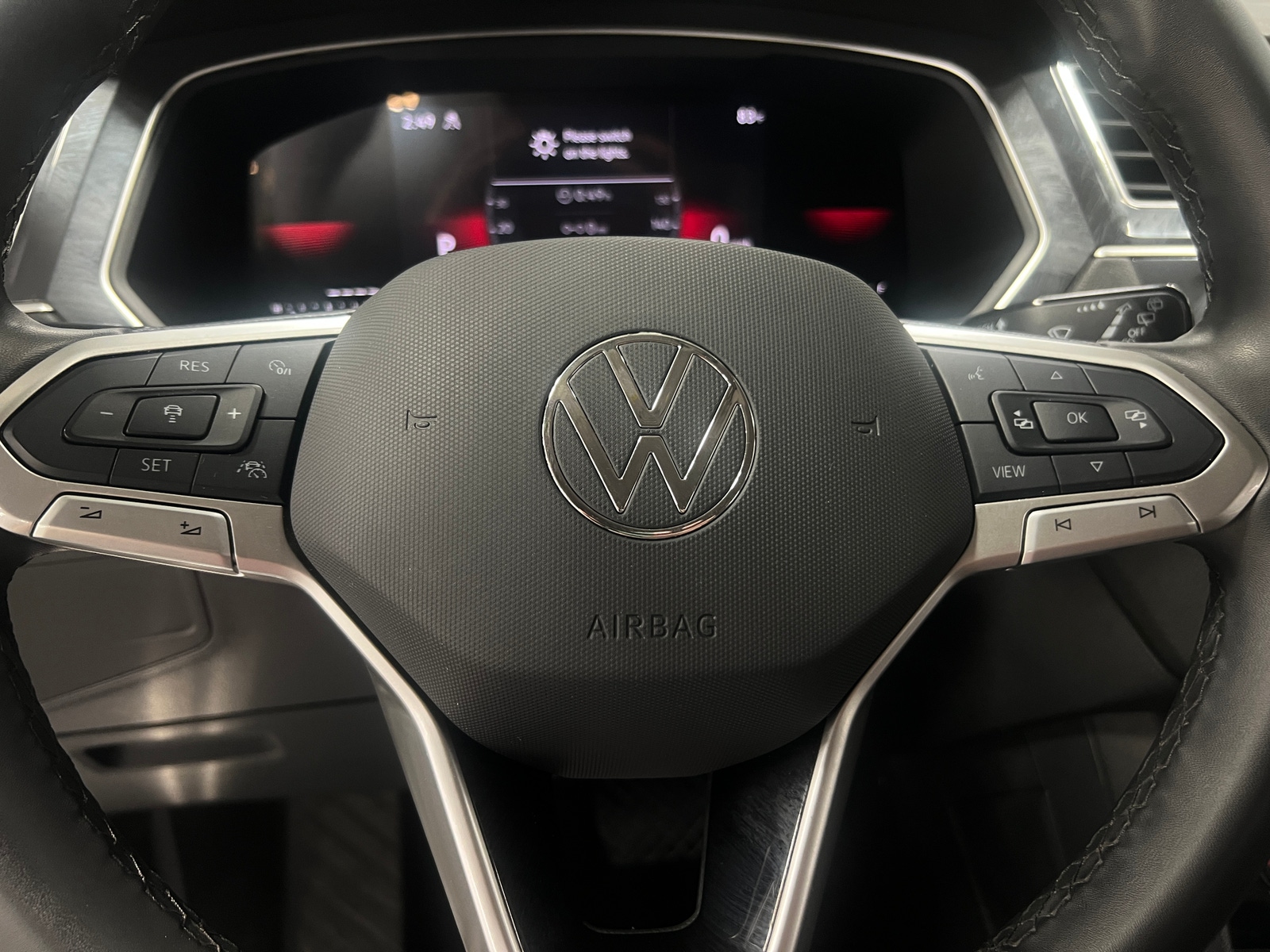 Thumbnail: 2024 Volkswagen Tiguan - 4