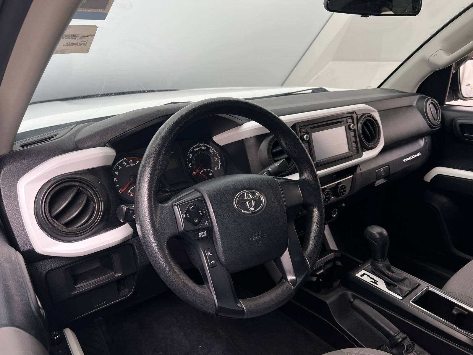 Thumbnail: 2016 Toyota Tacoma - 3