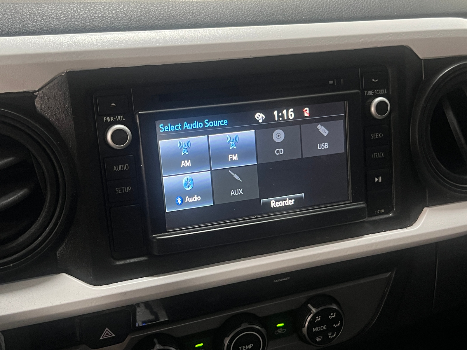 Thumbnail: 2016 Toyota Tacoma - 4