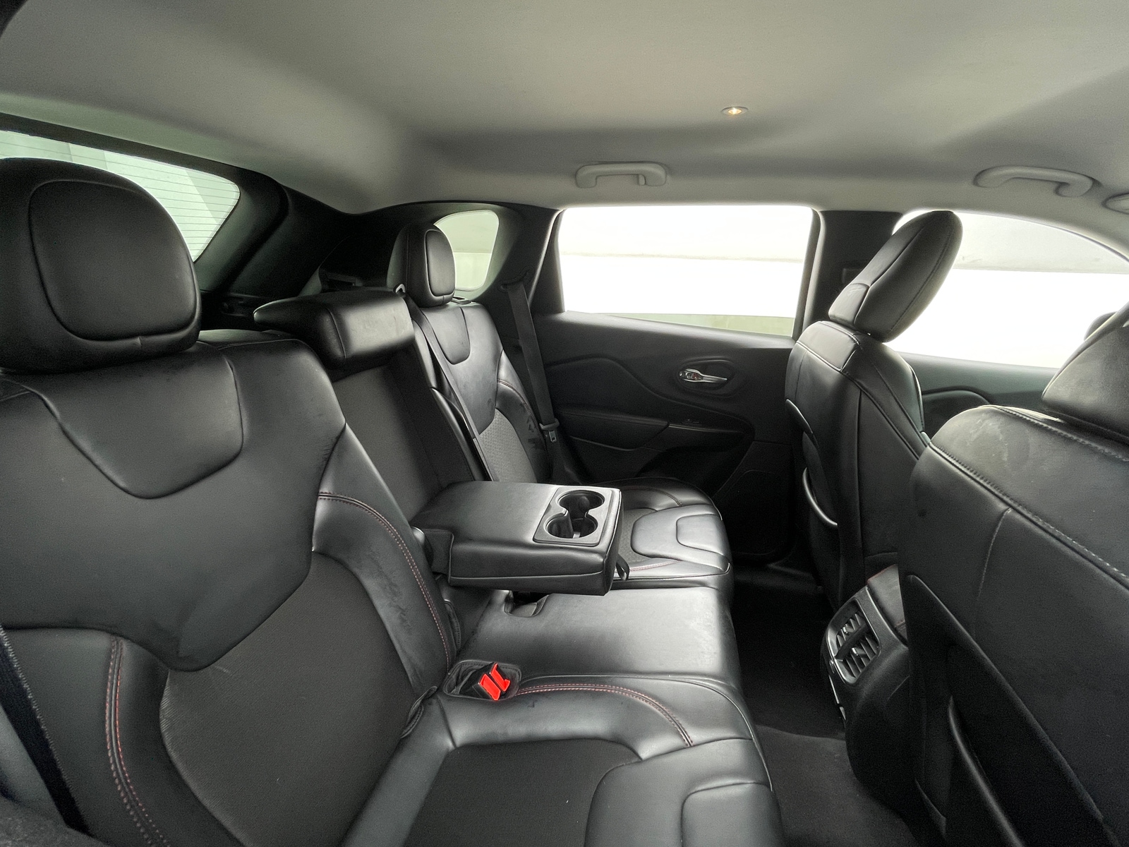 Thumbnail: 2020 Jeep Cherokee - 5