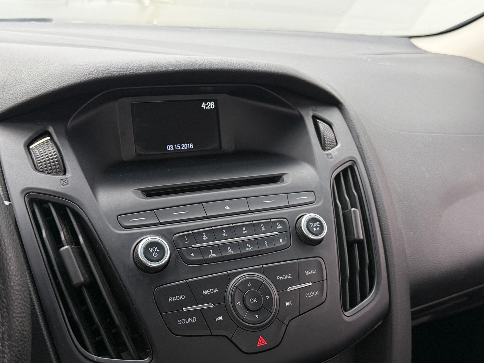 Thumbnail: 2016 Ford Focus - 4