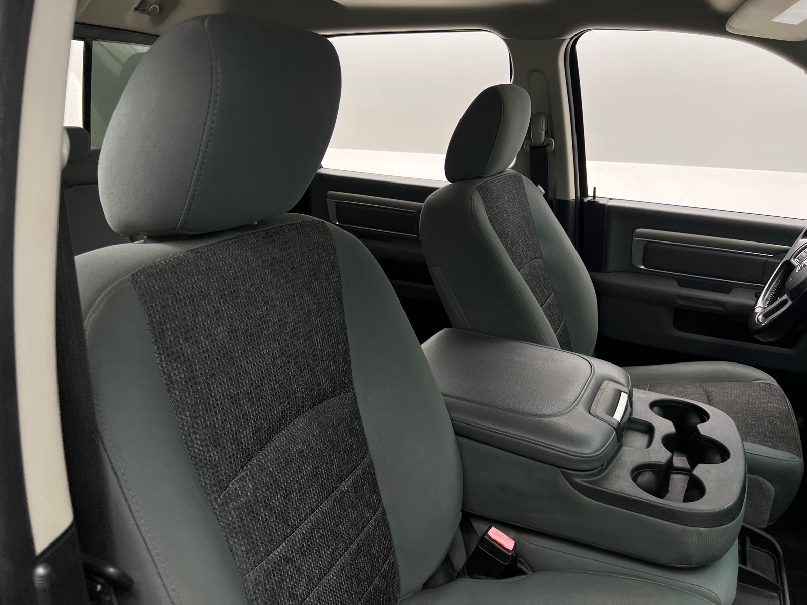 Thumbnail: 2019 RAM 1500 Classic - 2