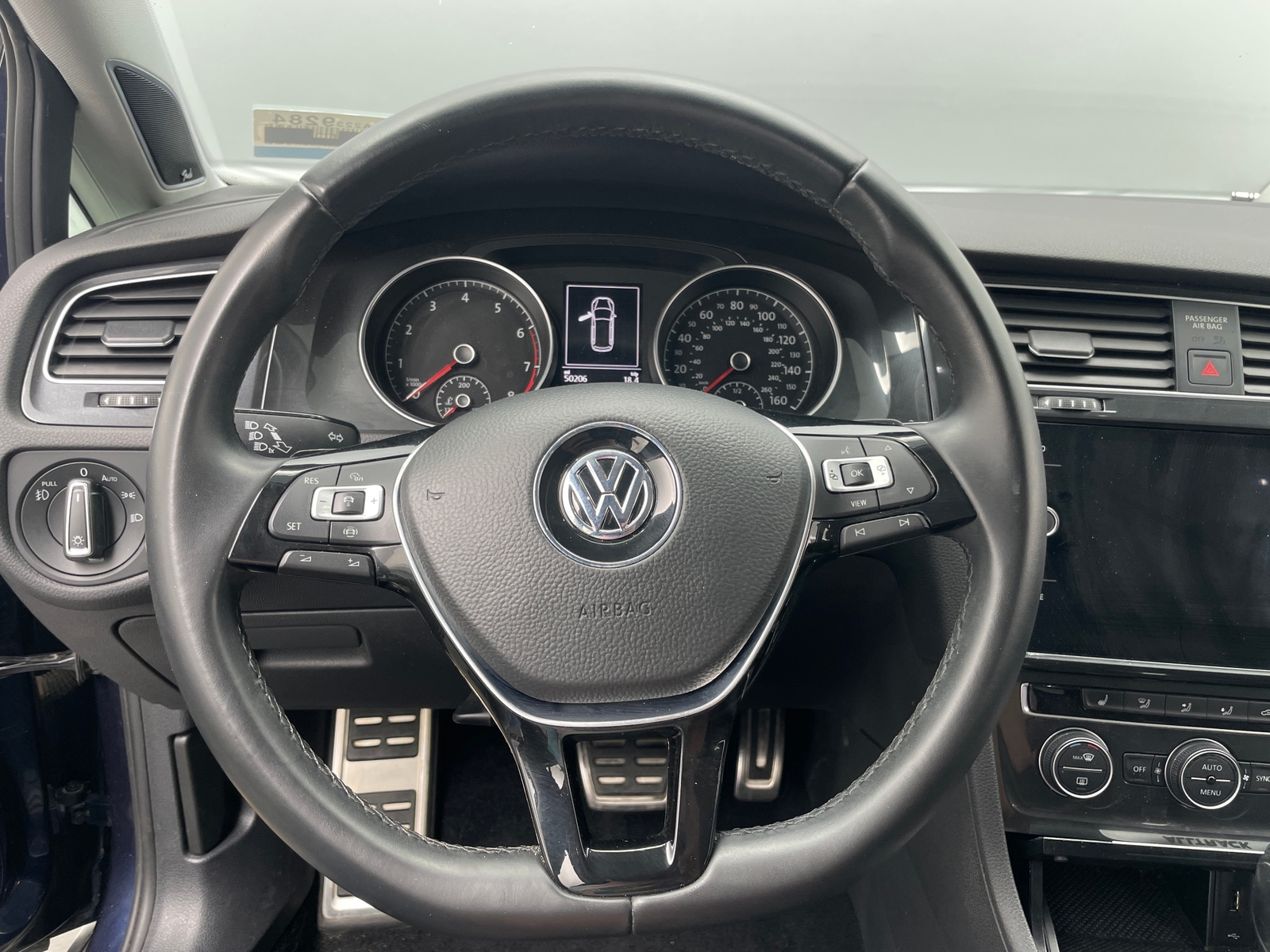 Thumbnail: 2019 Volkswagen Golf - 4