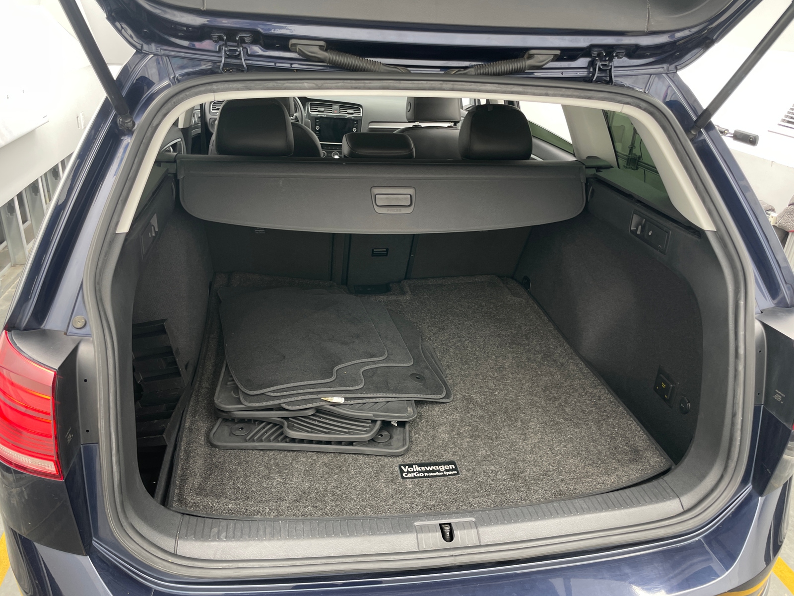 Thumbnail: 2019 Volkswagen Golf - 6
