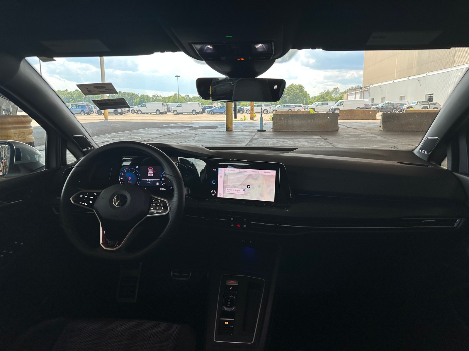 Thumbnail: 2022 Volkswagen Golf - 3