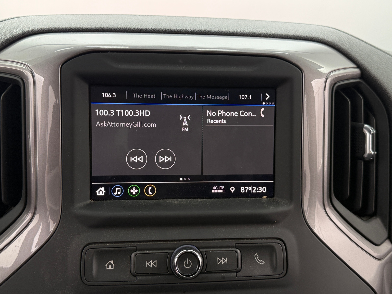 Thumbnail: 2022 Chevrolet Silverado 1500 - 4
