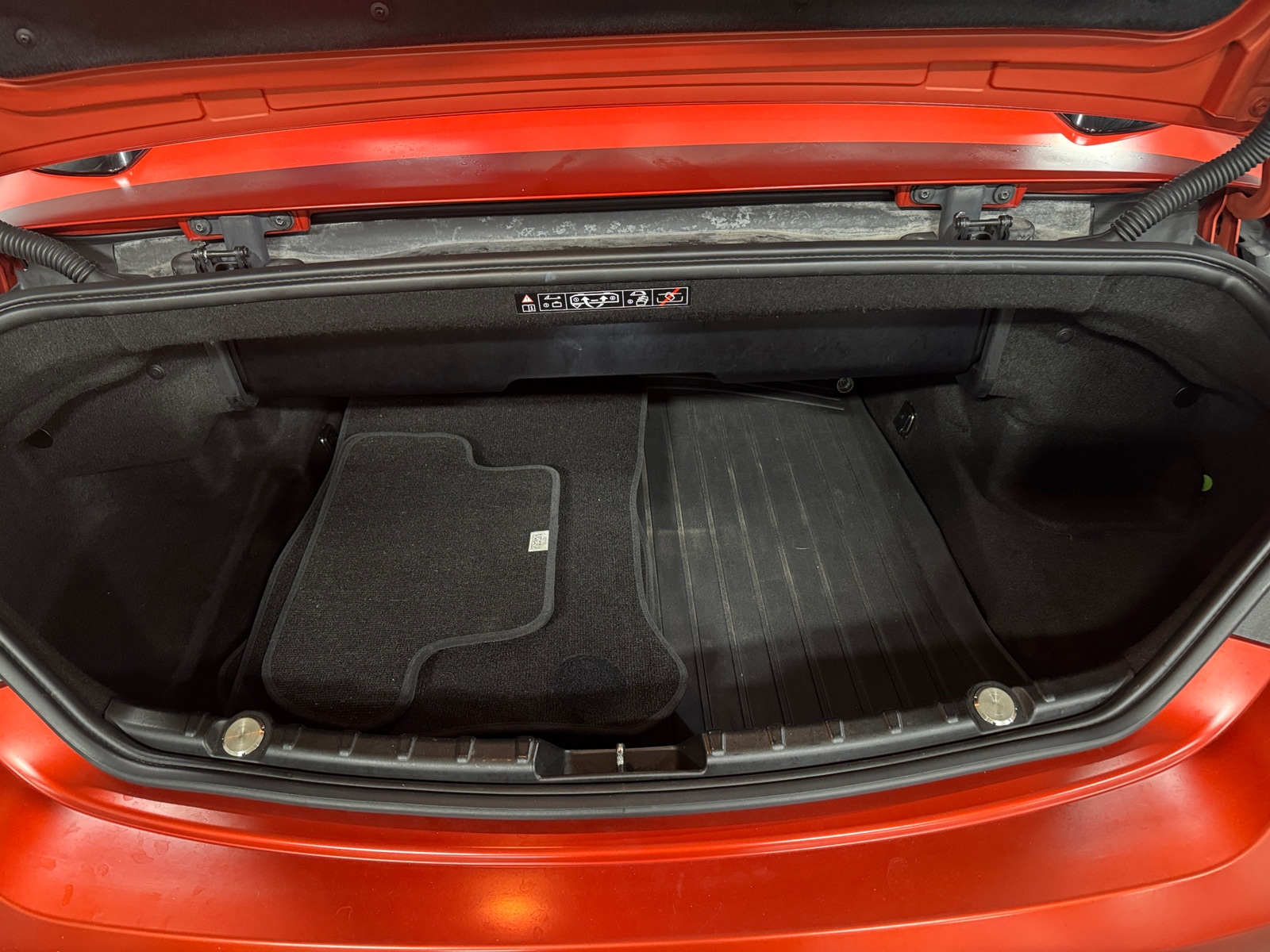Thumbnail: 2016 BMW M6 - 6