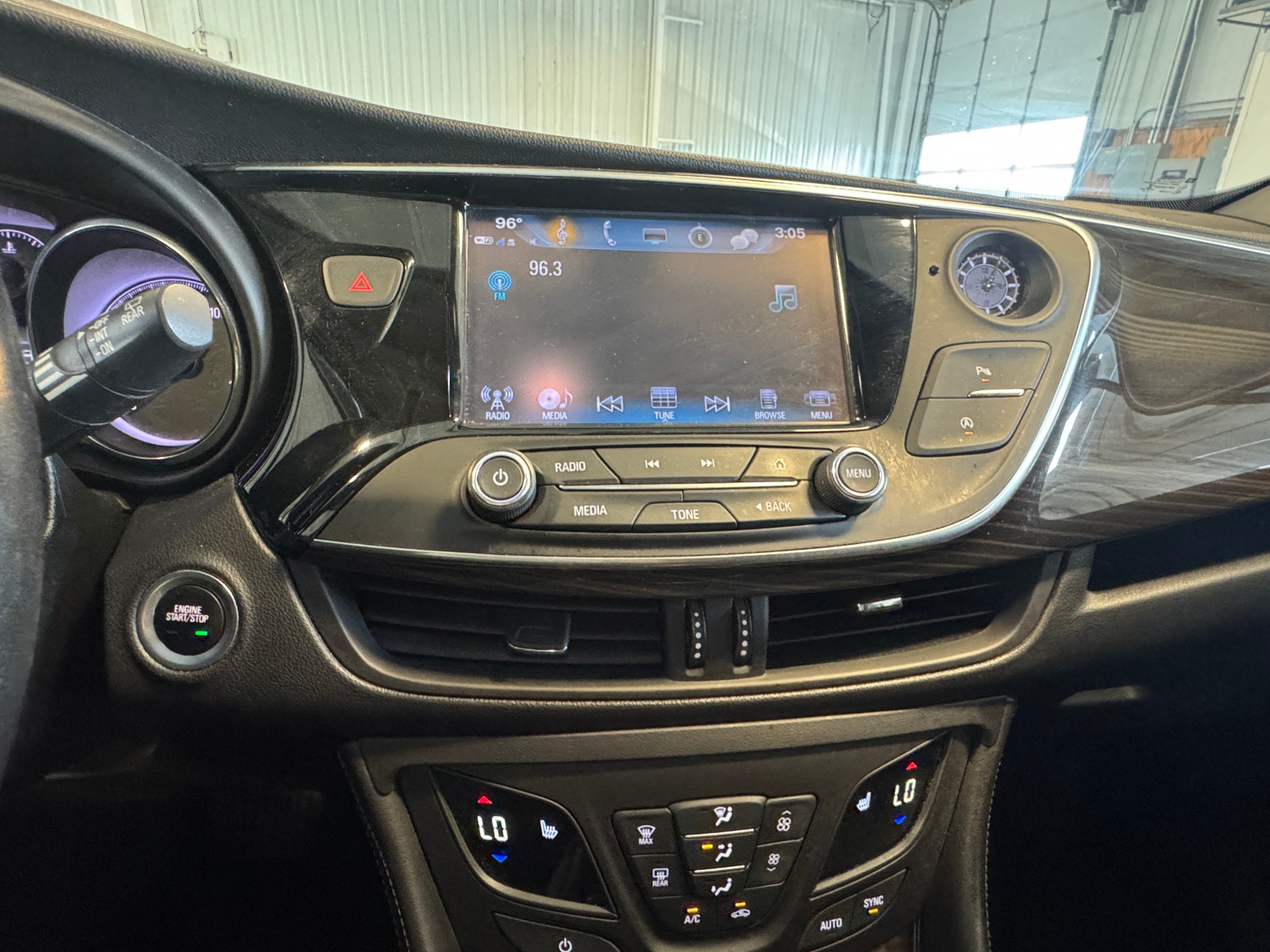 Thumbnail: 2019 Buick Envision - 3