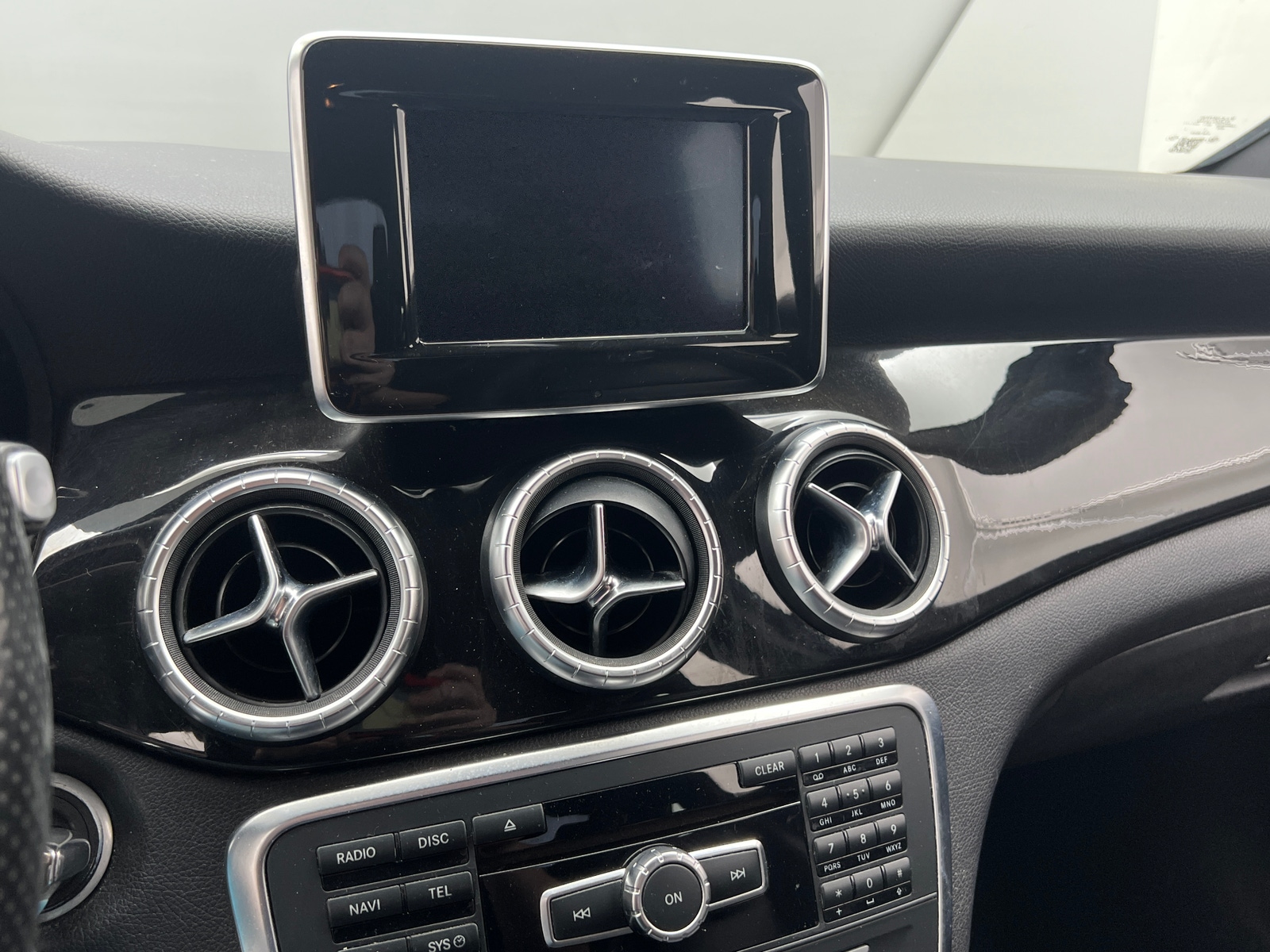 Thumbnail: 2014 Mercedes-Benz CLA - 3