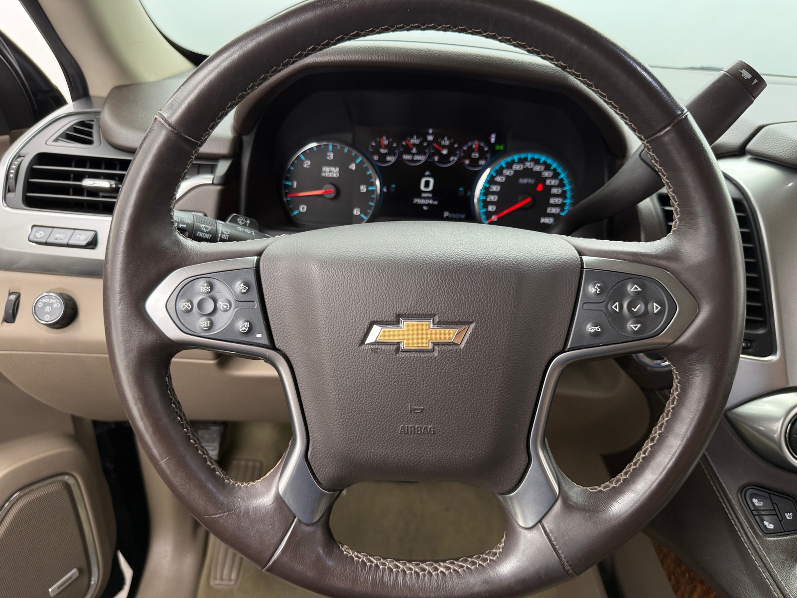 Thumbnail: 2016 Chevrolet Suburban - 4