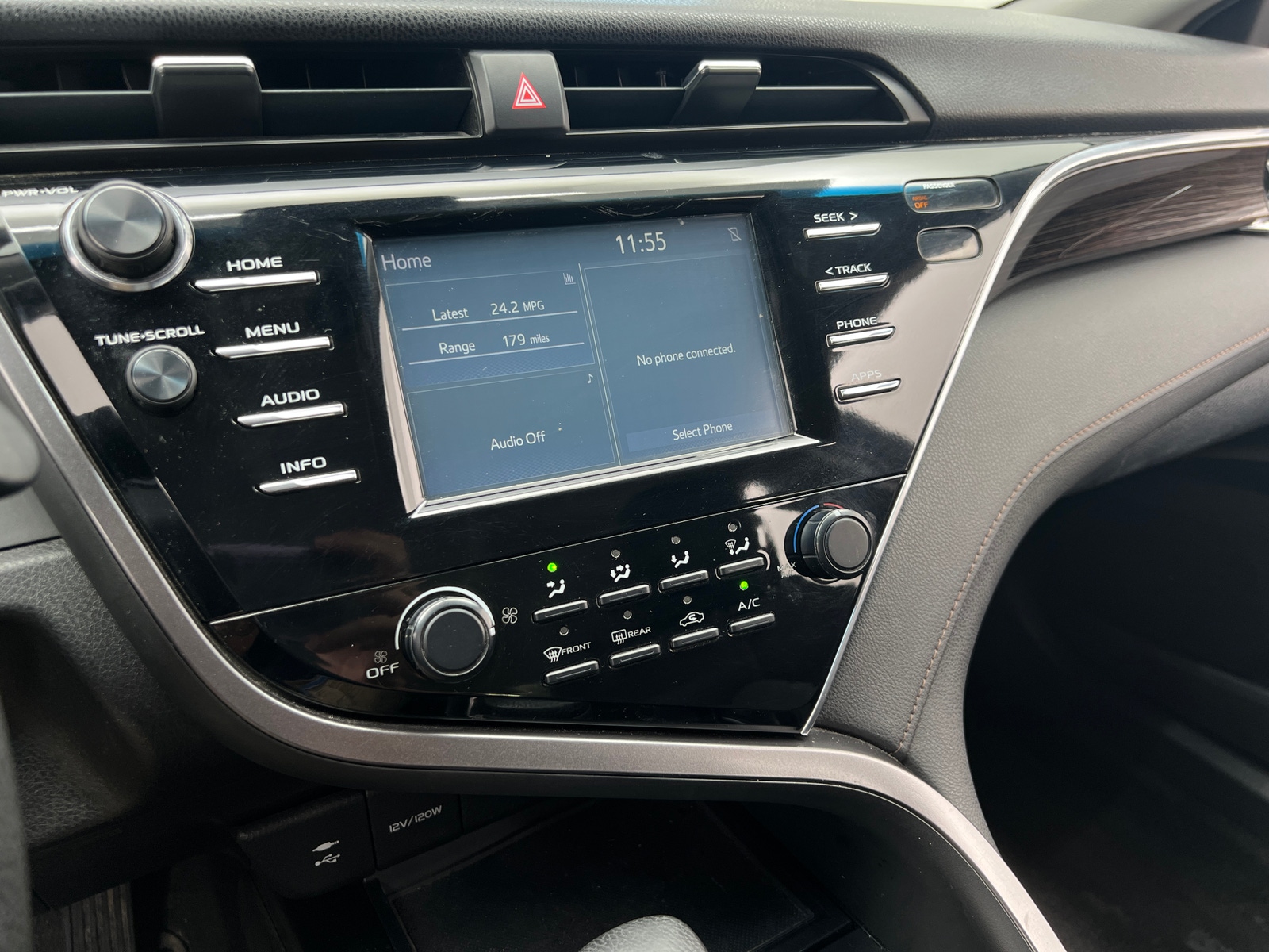 Thumbnail: 2018 Toyota Camry - 4