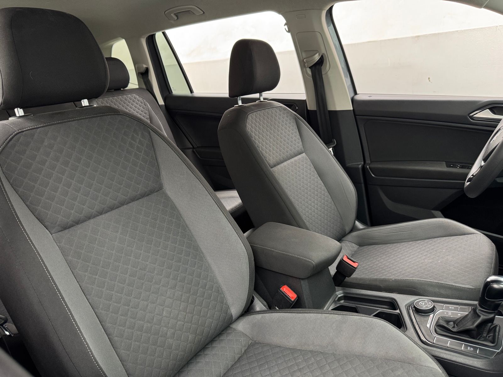 Thumbnail: 2018 Volkswagen Tiguan - 2