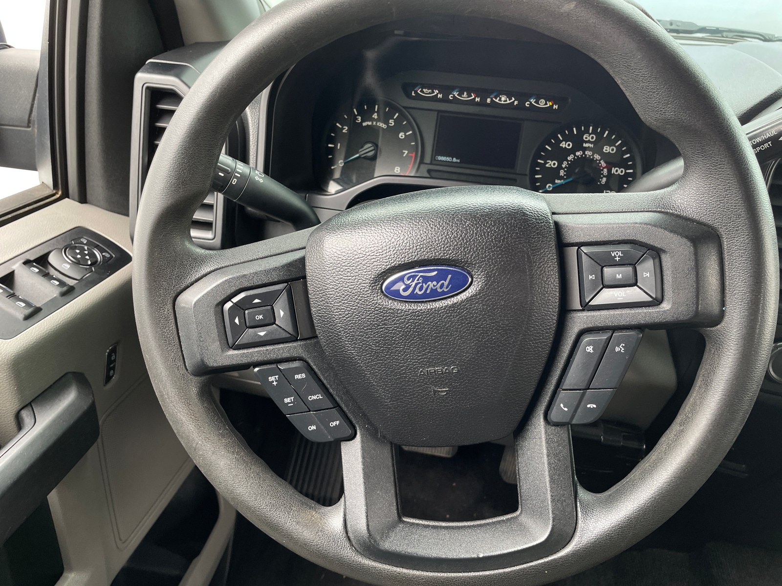 Thumbnail: 2015 Ford Econoline - 5