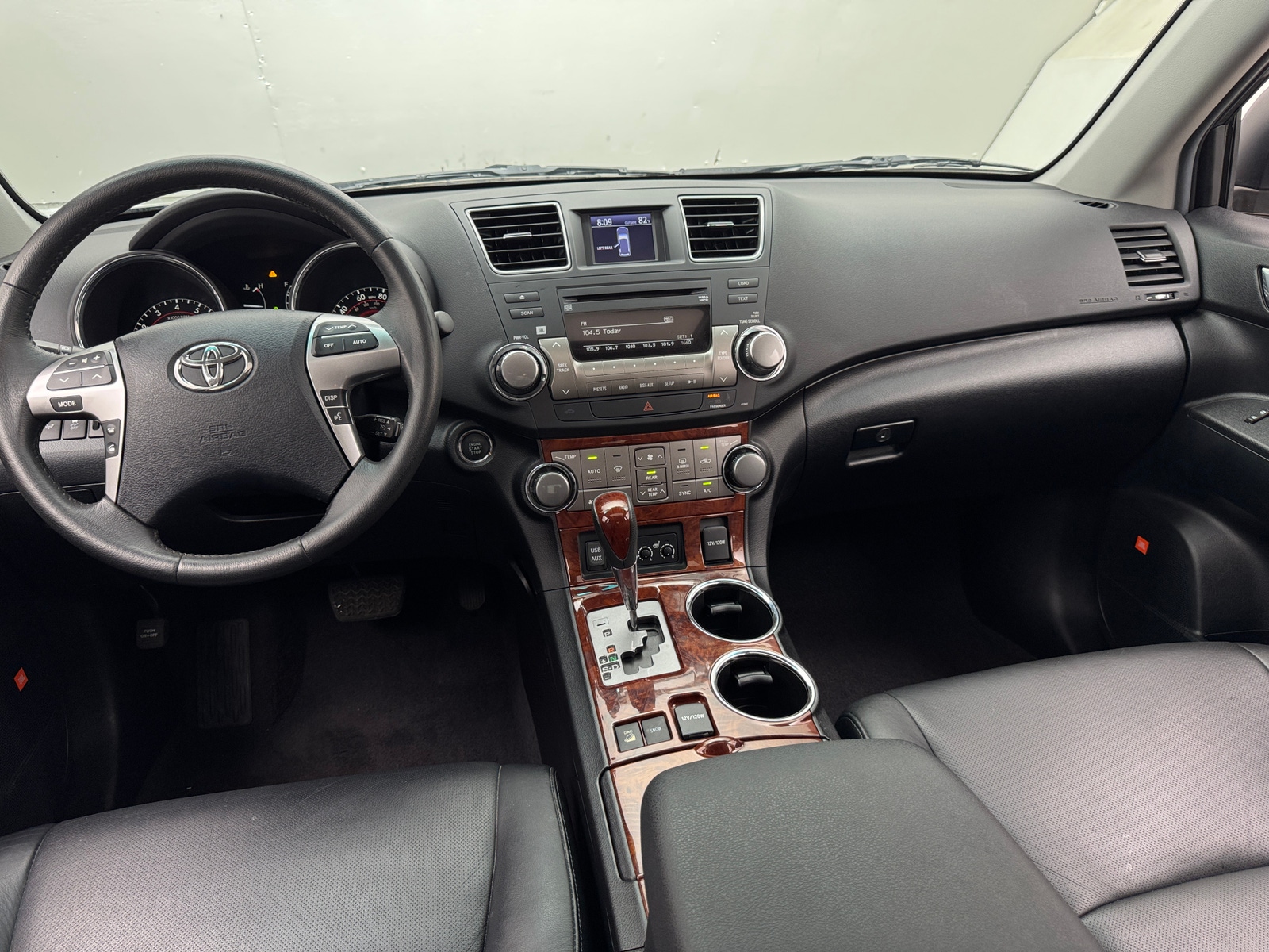 Thumbnail: 2011 Toyota Highlander - 2