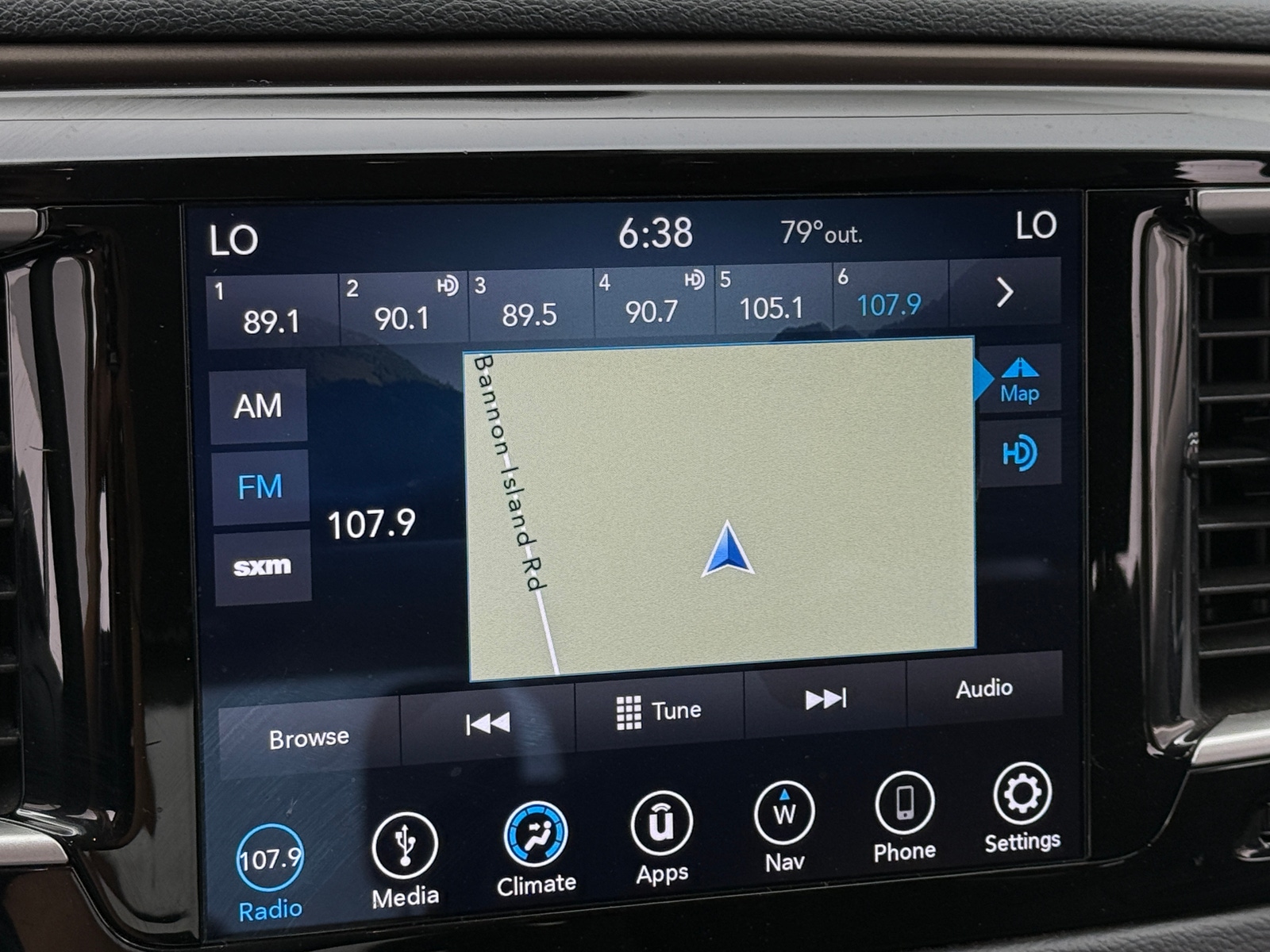 Thumbnail: 2019 Chrysler Pacifica - 4