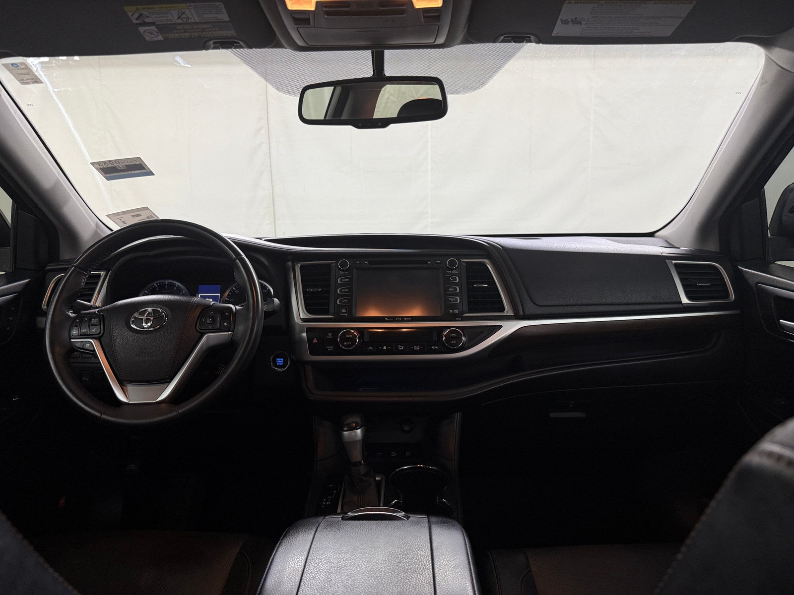 Thumbnail: 2016 Toyota Highlander - 2
