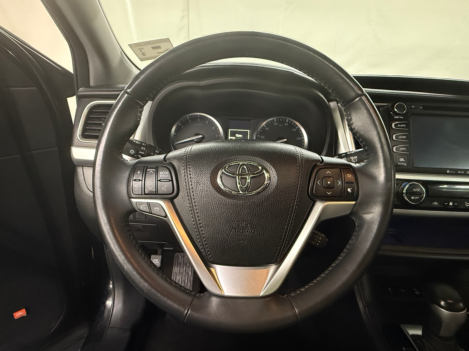 Thumbnail: 2016 Toyota Highlander - 4