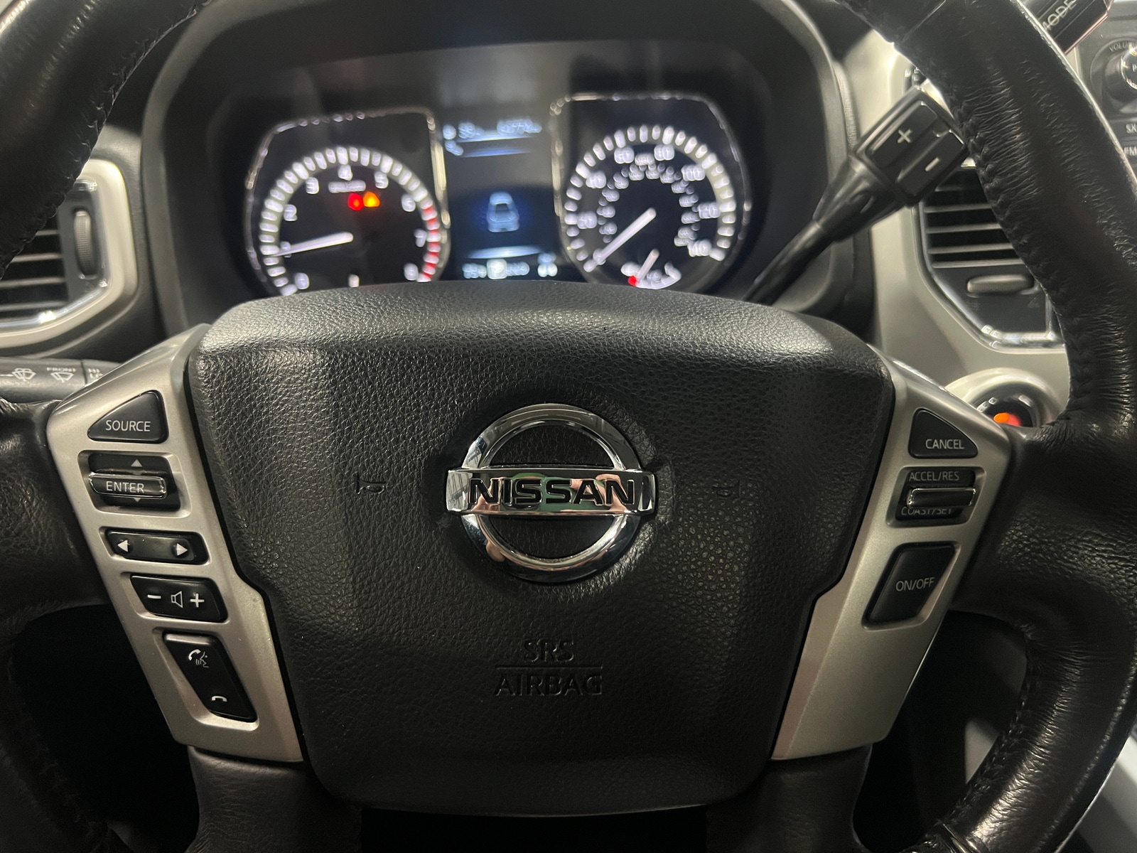 Thumbnail: 2018 Nissan Titan - 5