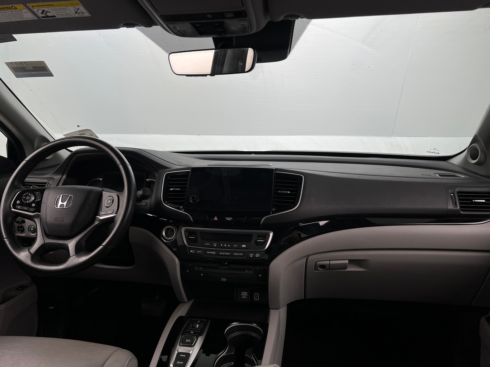 Thumbnail: 2019 Honda Pilot - 2
