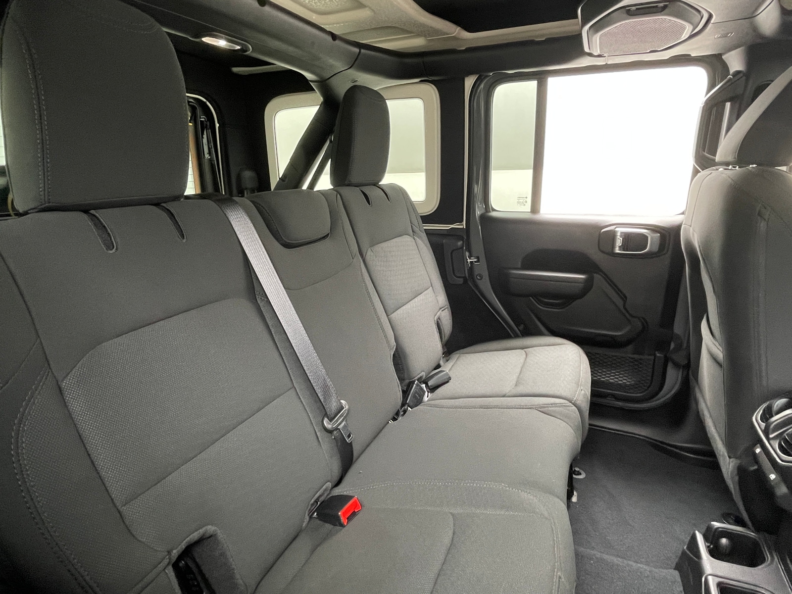 Thumbnail: 2022 Jeep Wrangler - 6