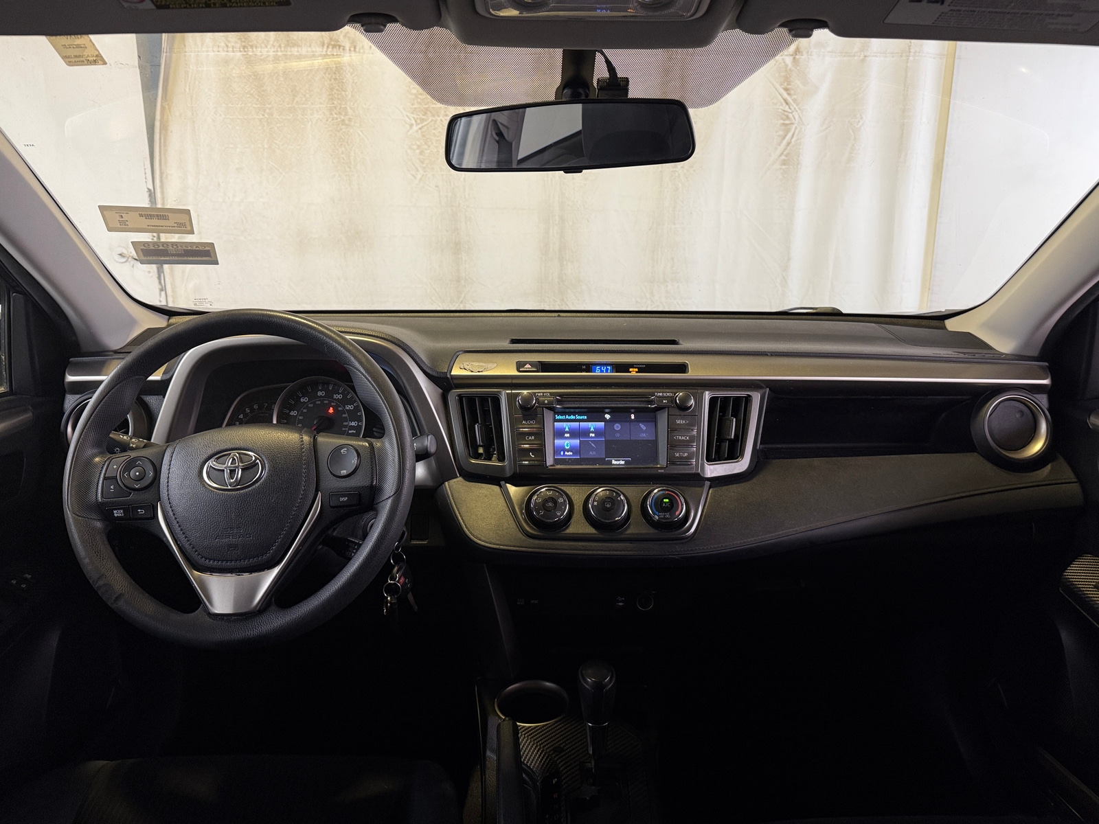 Thumbnail: 2015 Toyota RAV4 - 3