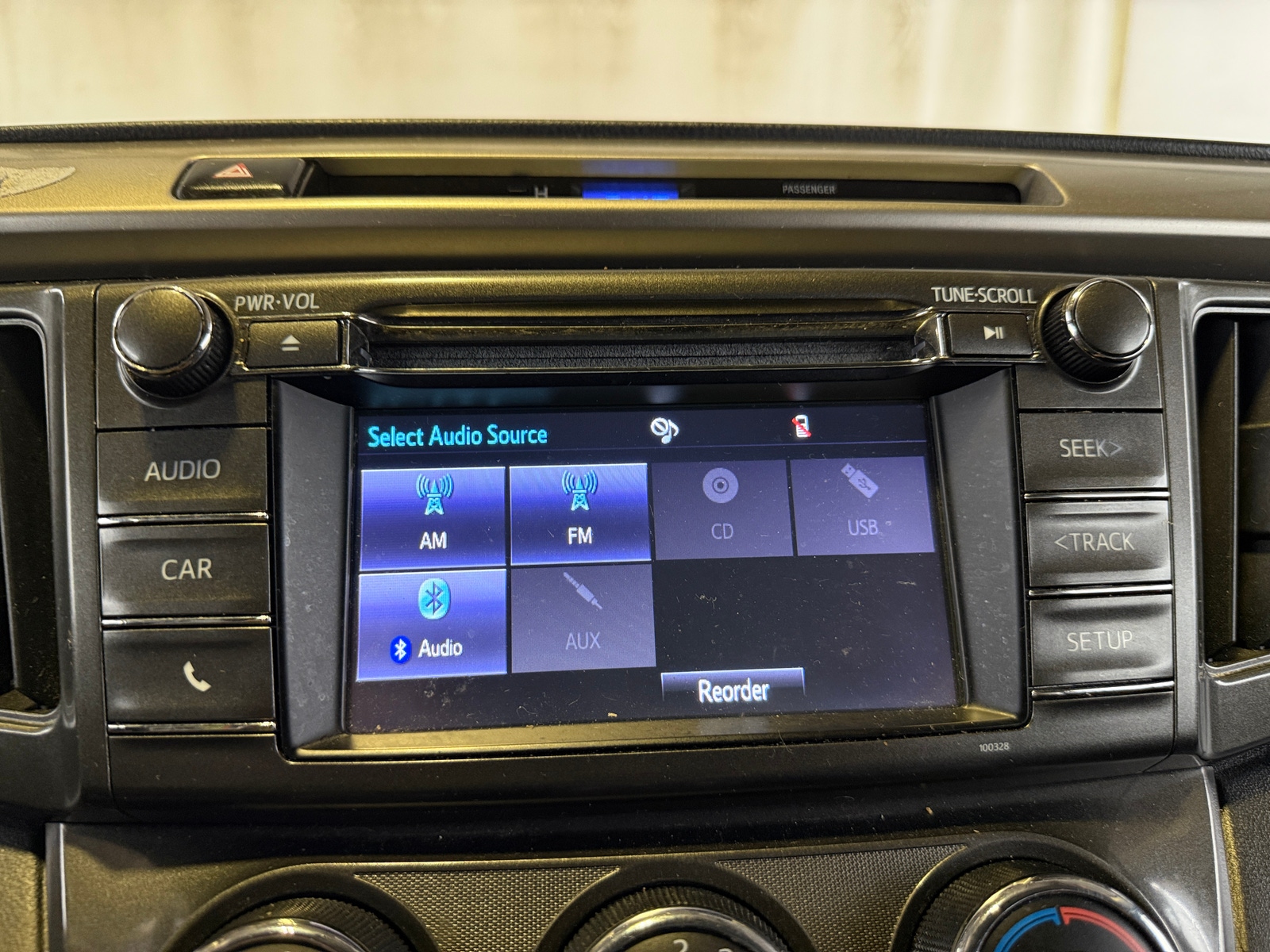 Thumbnail: 2015 Toyota RAV4 - 4