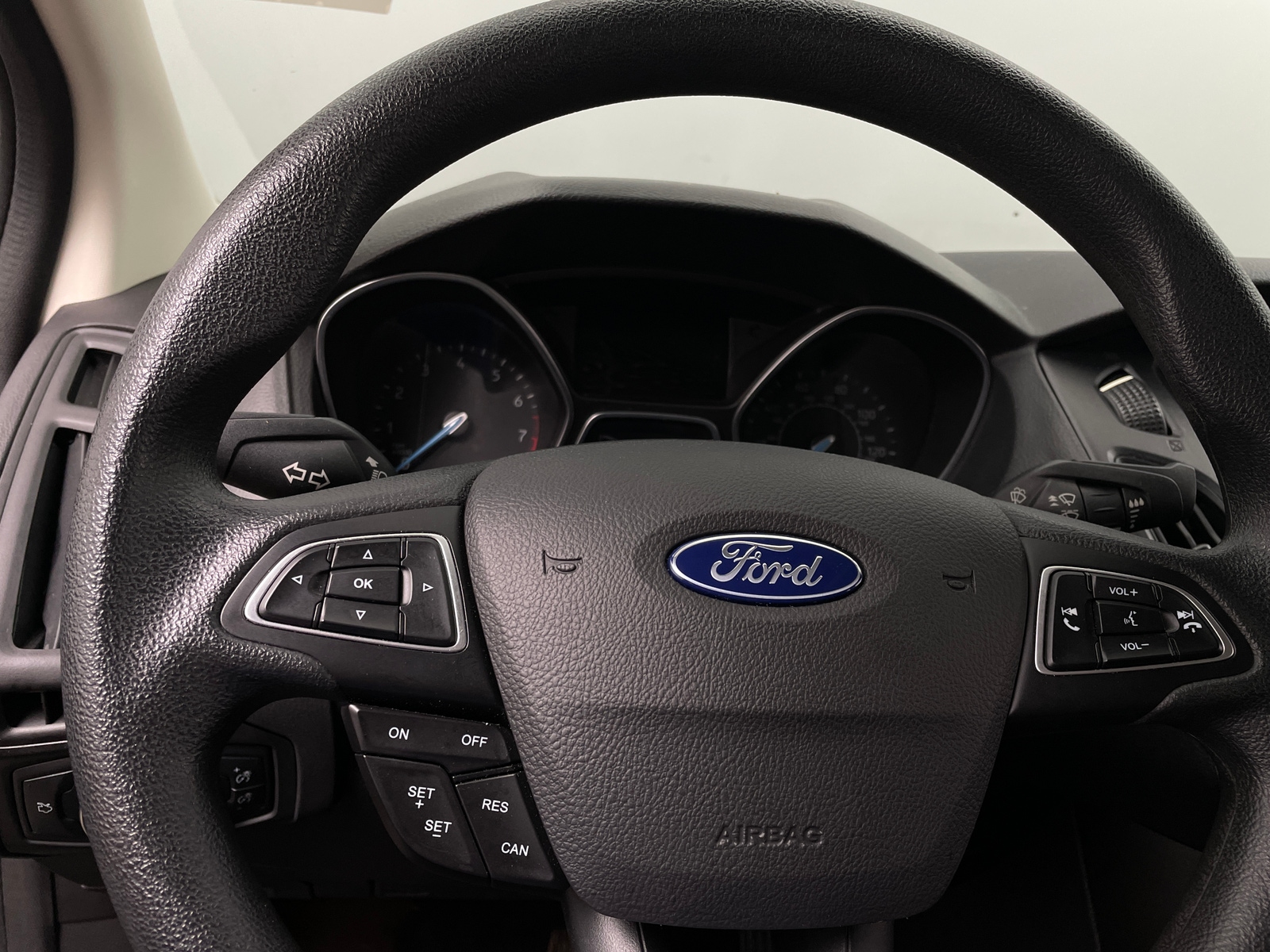 Thumbnail: 2018 Ford Focus - 5