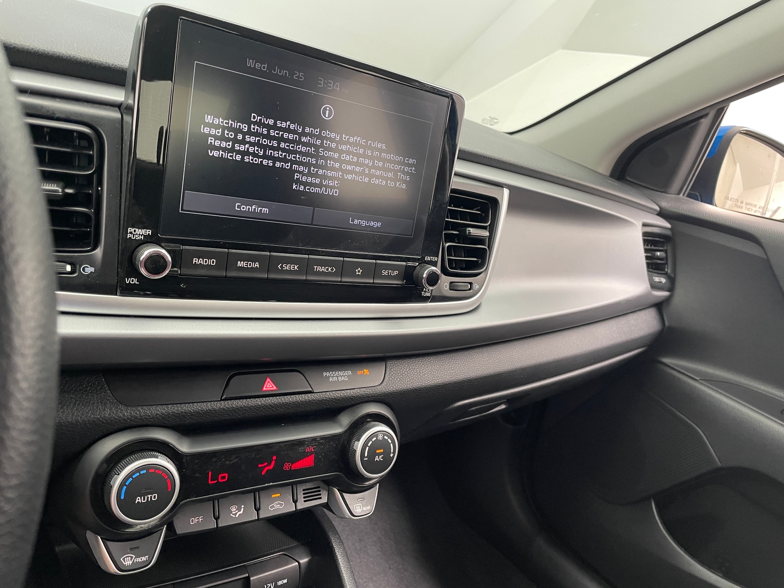 Thumbnail: 2022 Kia Rio - 4