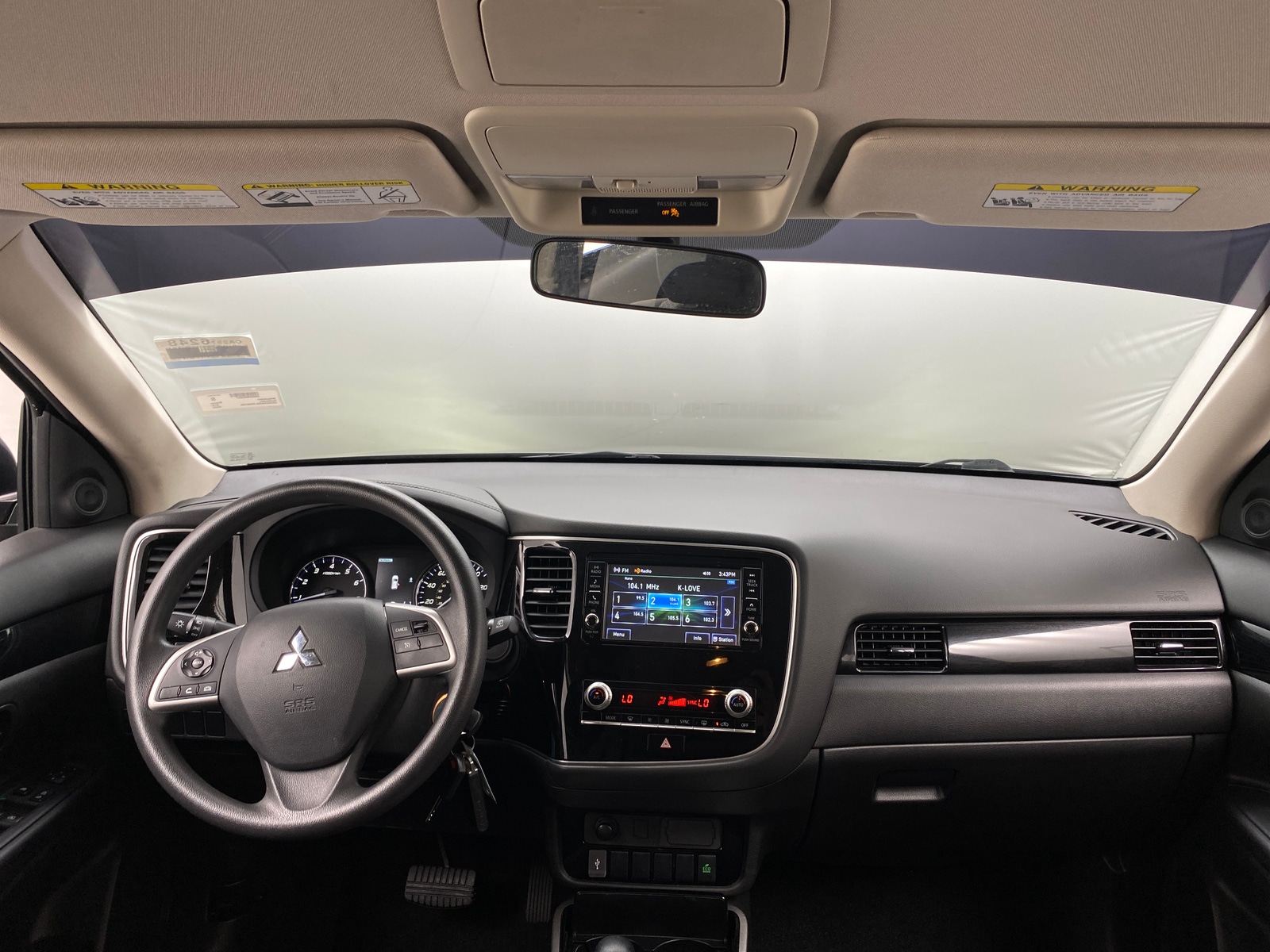 Thumbnail: 2020 Mitsubishi Outlander - 3