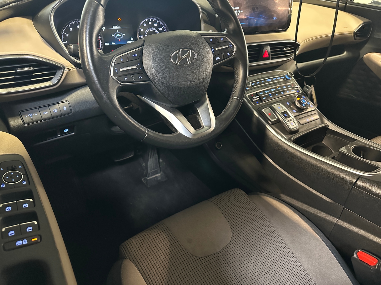 Thumbnail: 2023 Hyundai Santa Fe - 3